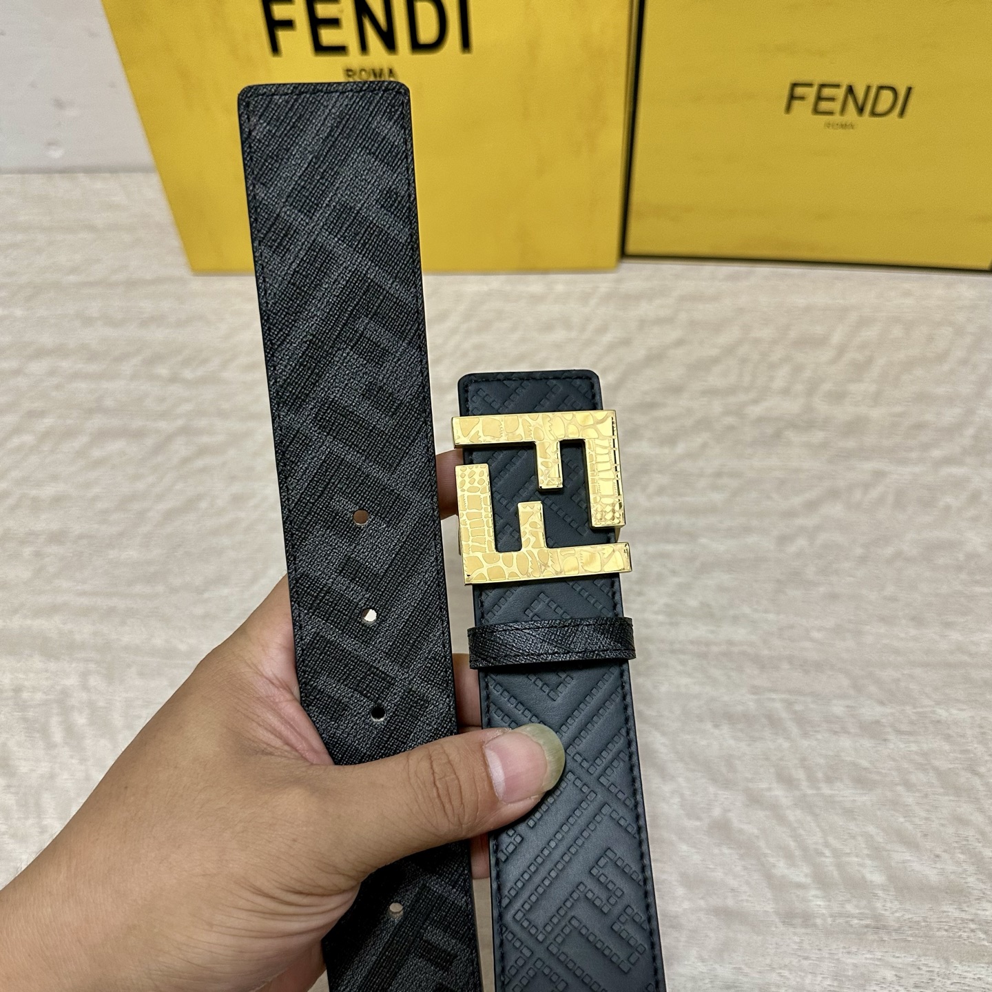 FENDI（芬迪）专柜同款 宽4.0CM 双环正反用腰带 FF按钉搭扣 黑色Cuoio Romano皮革