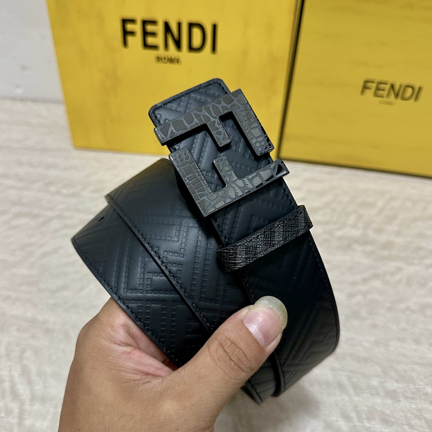 FENDI（芬迪）专柜同款 宽4.0CM 双环正反用腰带 FF按钉搭扣 黑色Cuoio Romano皮革