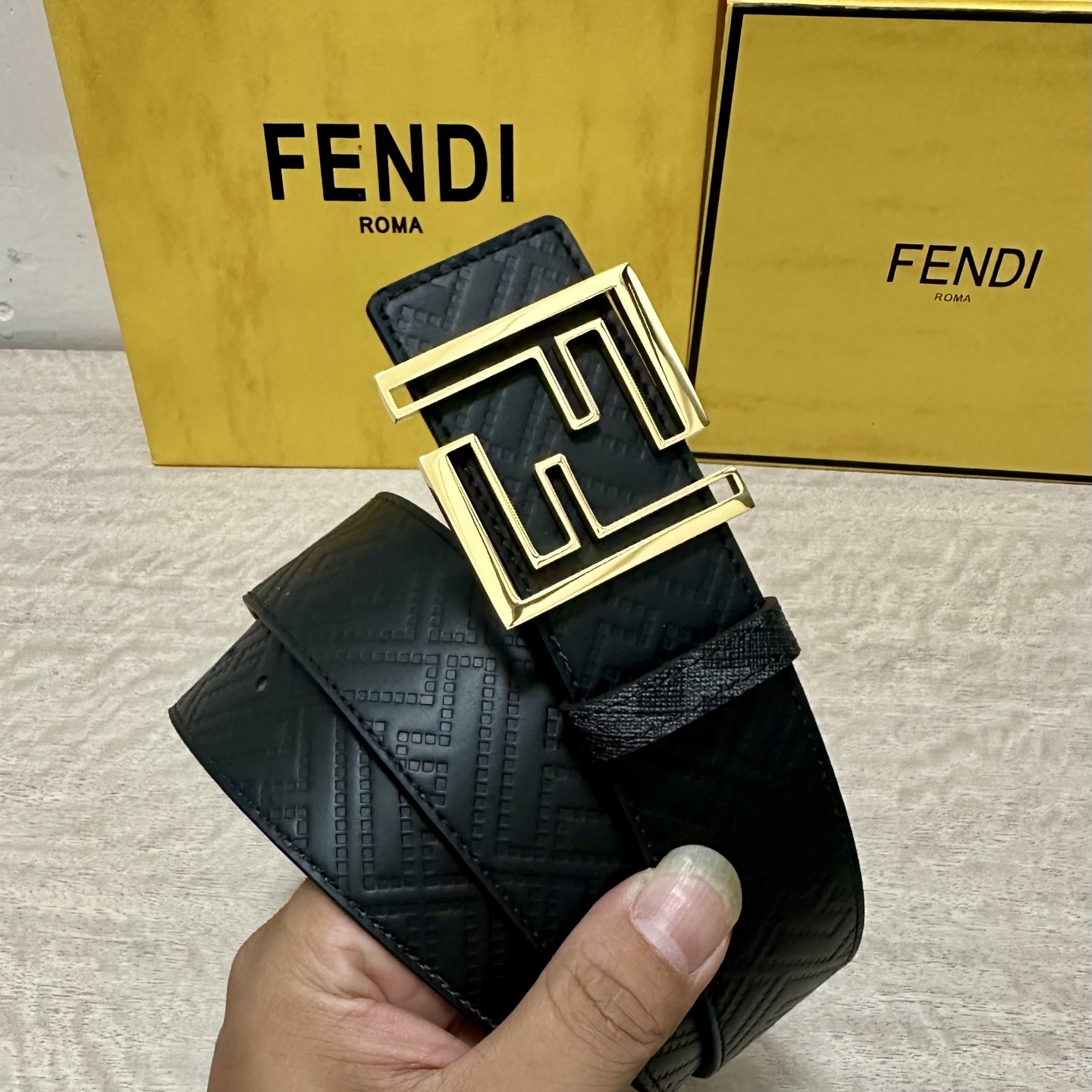 FENDI（芬迪）专柜同款 宽4.0CM 双环正反用腰带 FF按钉搭扣 黑色Cuoio Romano皮革