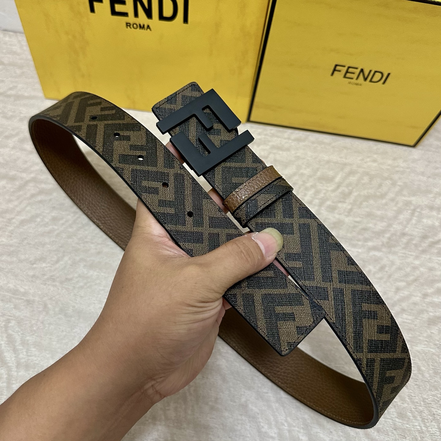 FENDI（芬迪）专柜同款 宽4.0CM 双环正反用腰带 FF按钉搭扣 咖啡色Cuoio Romano皮