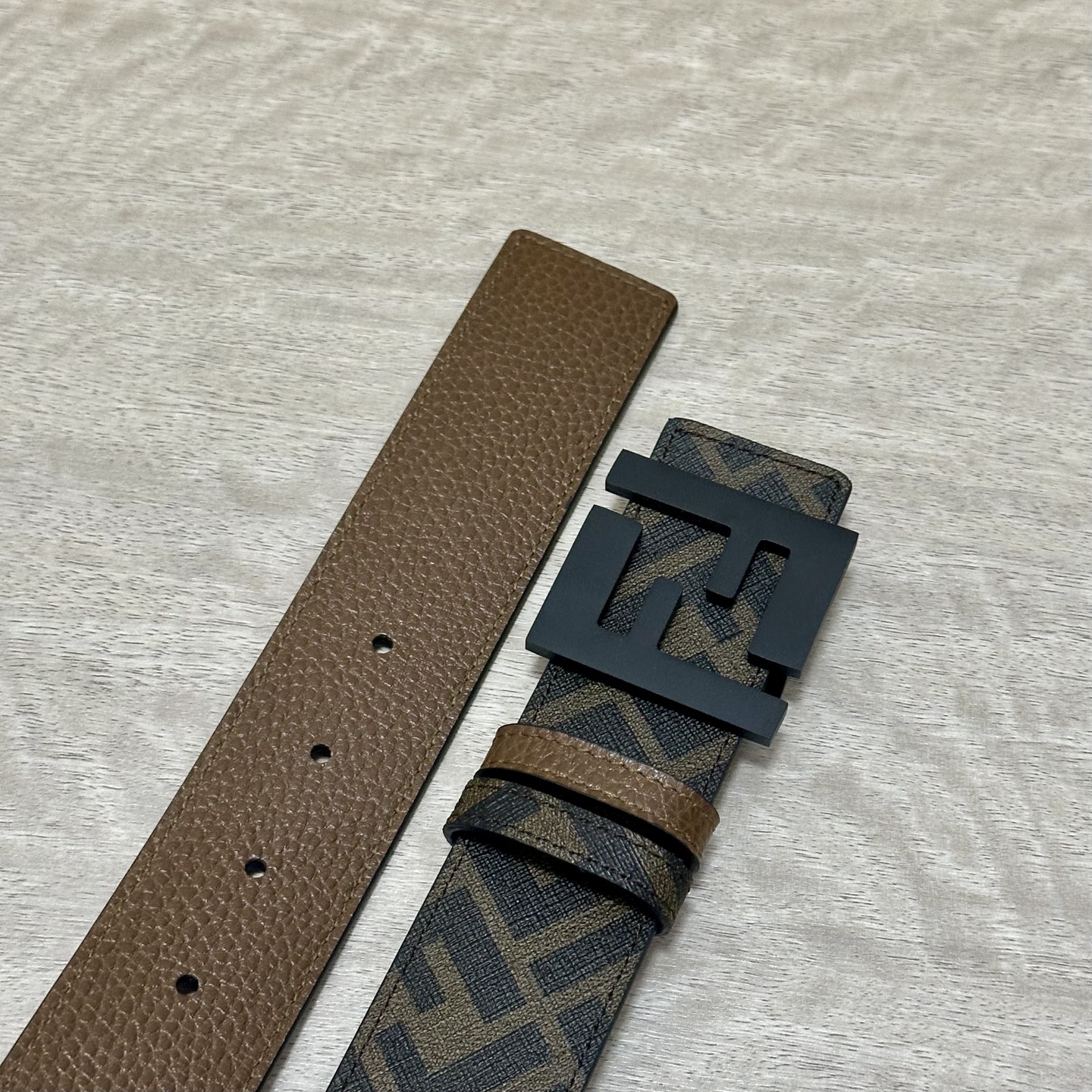 FENDI（芬迪）专柜同款 宽4.0CM 双环正反用腰带 FF按钉搭扣 咖啡色Cuoio Romano皮