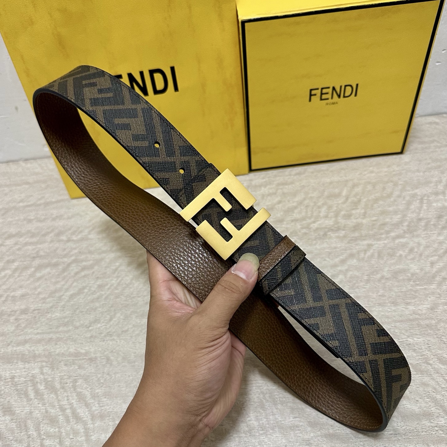FENDI（芬迪）专柜同款 宽4.0CM 双环正反用腰带 FF按钉搭扣 咖啡色Cuoio Romano皮
