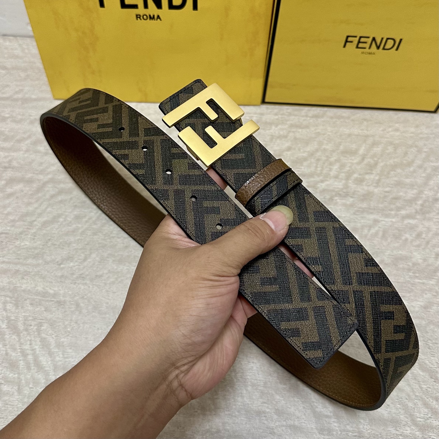 FENDI（芬迪）专柜同款 宽4.0CM 双环正反用腰带 FF按钉搭扣 咖啡色Cuoio Romano皮