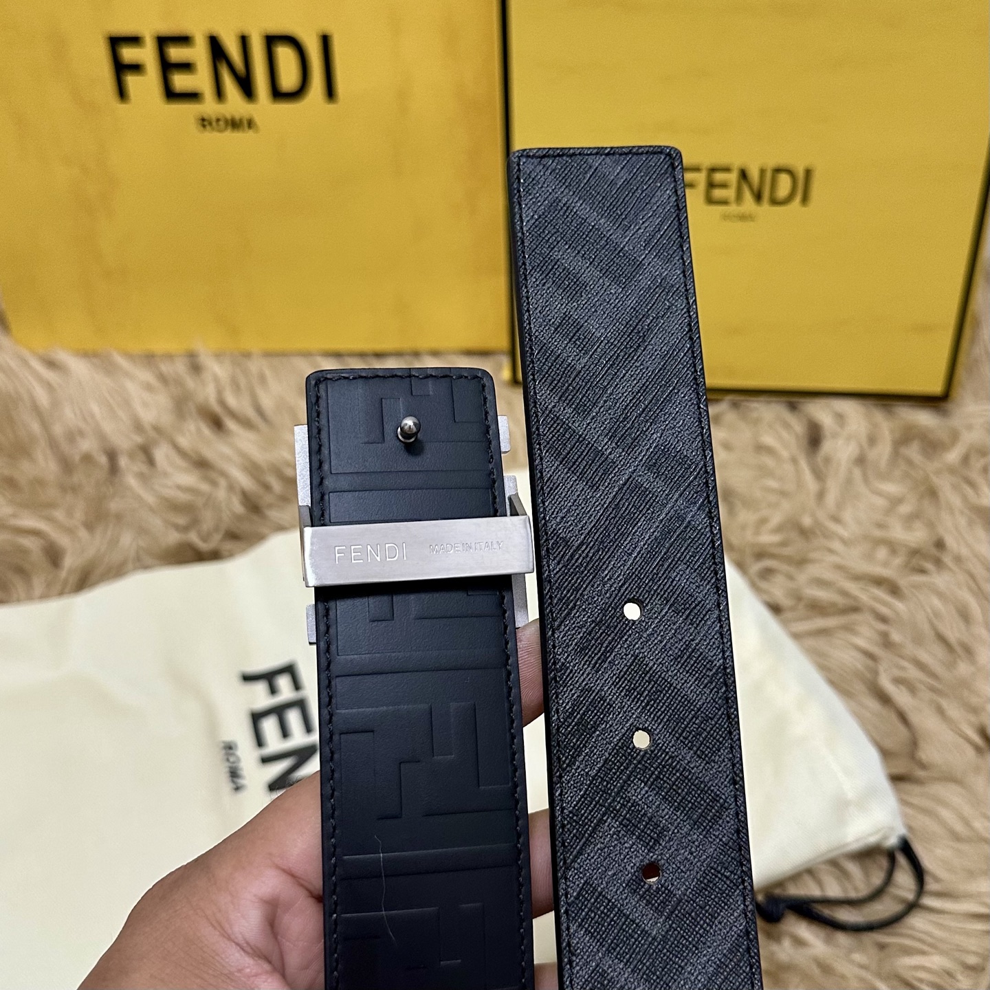 FENDI（芬迪）专柜同款 宽4.0CM 双环正反用腰带 FF按钉搭扣 黑色Cuoio Romano皮革
