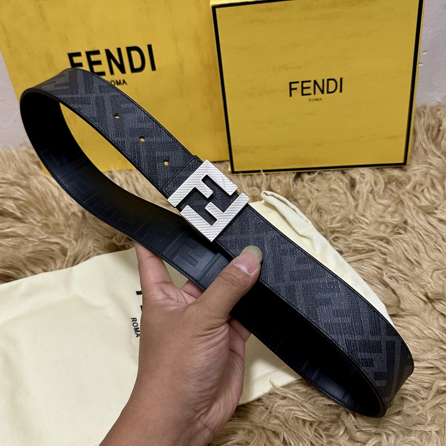FENDI（芬迪）专柜同款 宽4.0CM 双环正反用腰带 FF按钉搭扣 黑色Cuoio Romano皮革