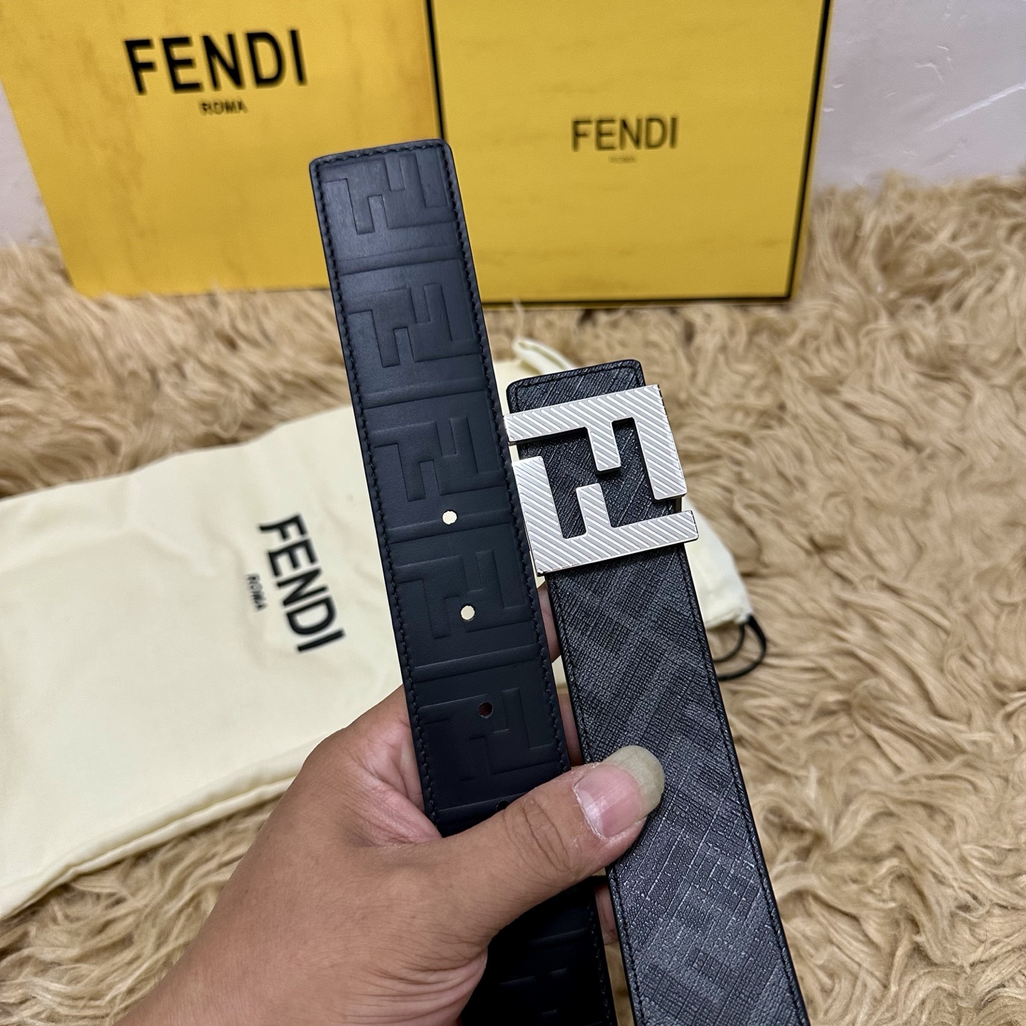 FENDI（芬迪）专柜同款 宽4.0CM 双环正反用腰带 FF按钉搭扣 黑色Cuoio Romano皮革