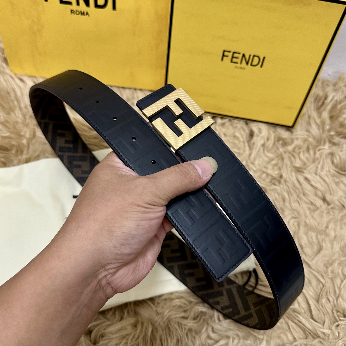 FENDI（芬迪）专柜同款 宽4.0CM 双环正反用腰带 FF按钉搭扣 黑色Cuoio Romano皮革