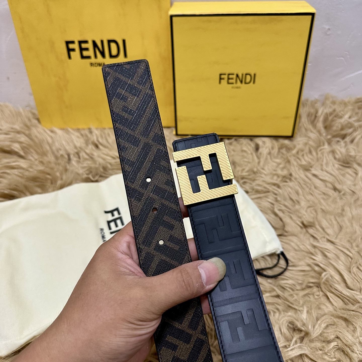 FENDI（芬迪）专柜同款 宽4.0CM 双环正反用腰带 FF按钉搭扣 黑色Cuoio Romano皮革
