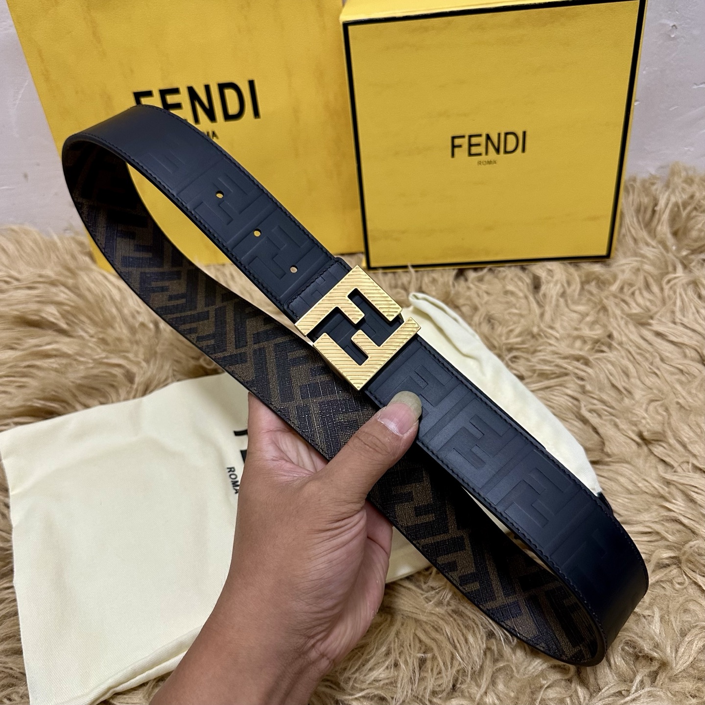 FENDI（芬迪）专柜同款 宽4.0CM 双环正反用腰带 FF按钉搭扣 黑色Cuoio Romano皮革