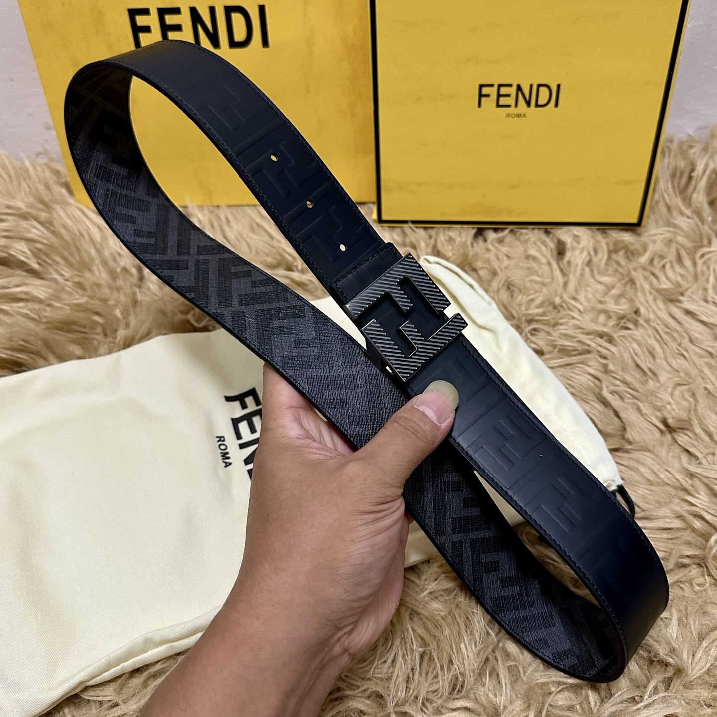 FENDI（芬迪）专柜同款 宽4.0CM 双环正反用腰带 FF按钉搭扣 黑色Cuoio Romano皮革