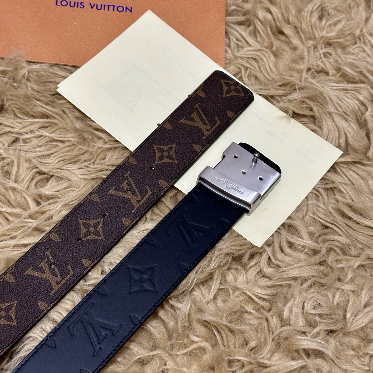 🅿️150 LV.路易威登 宽40MM双面原版小牛皮 搭配单钌钯电镀扣 完美的手感.油边 出众的设计.风格 高贵奢华 时尚大方 高清实拍 货真价实 品质保证 双面🉑️用