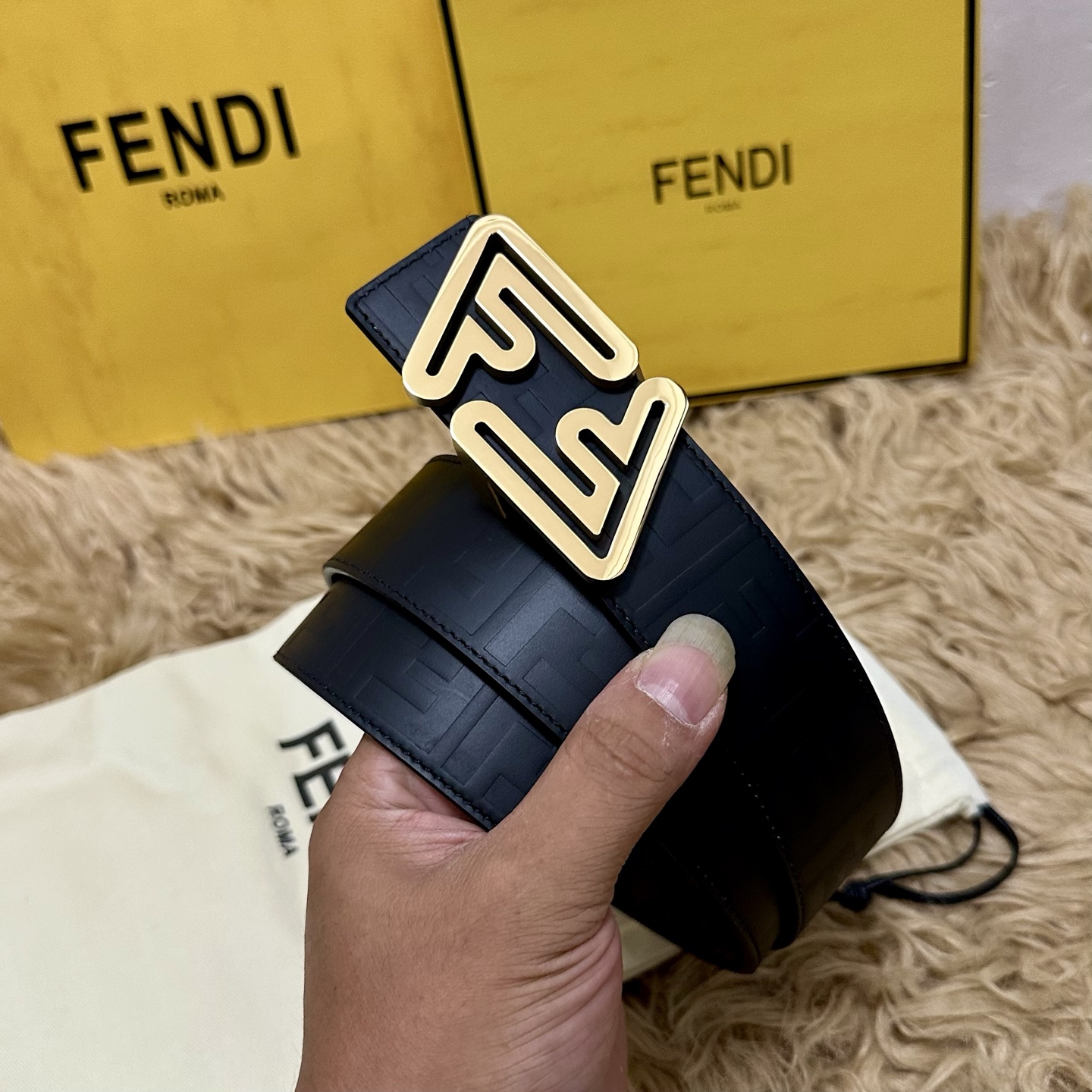 FENDI（芬迪）专柜同款 宽4.0CM 双环正反用腰带 FF按钉搭扣 黑色Cuoio Romano皮革