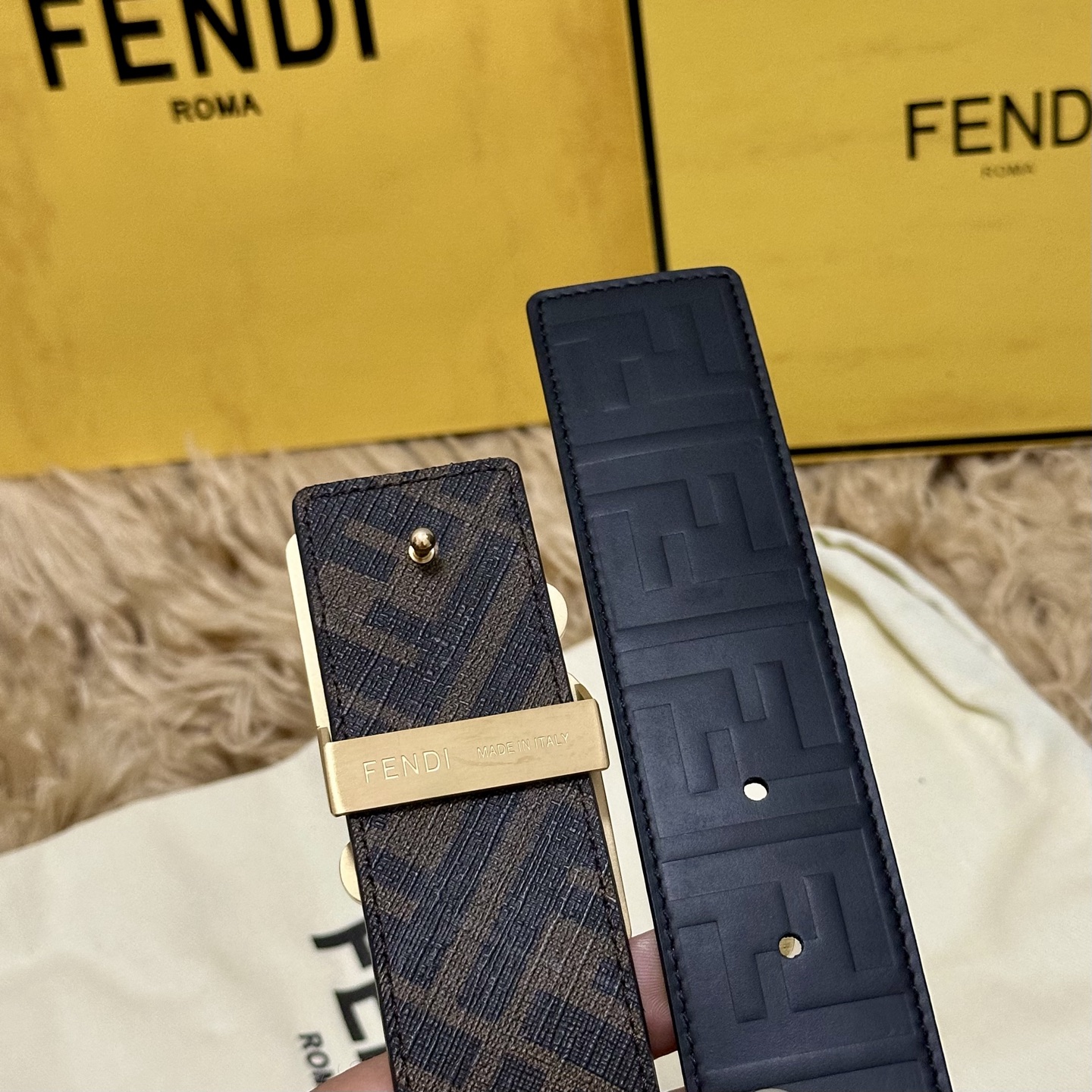 FENDI（芬迪）专柜同款 宽4.0CM 双环正反用腰带 FF按钉搭扣 黑色Cuoio Romano皮革