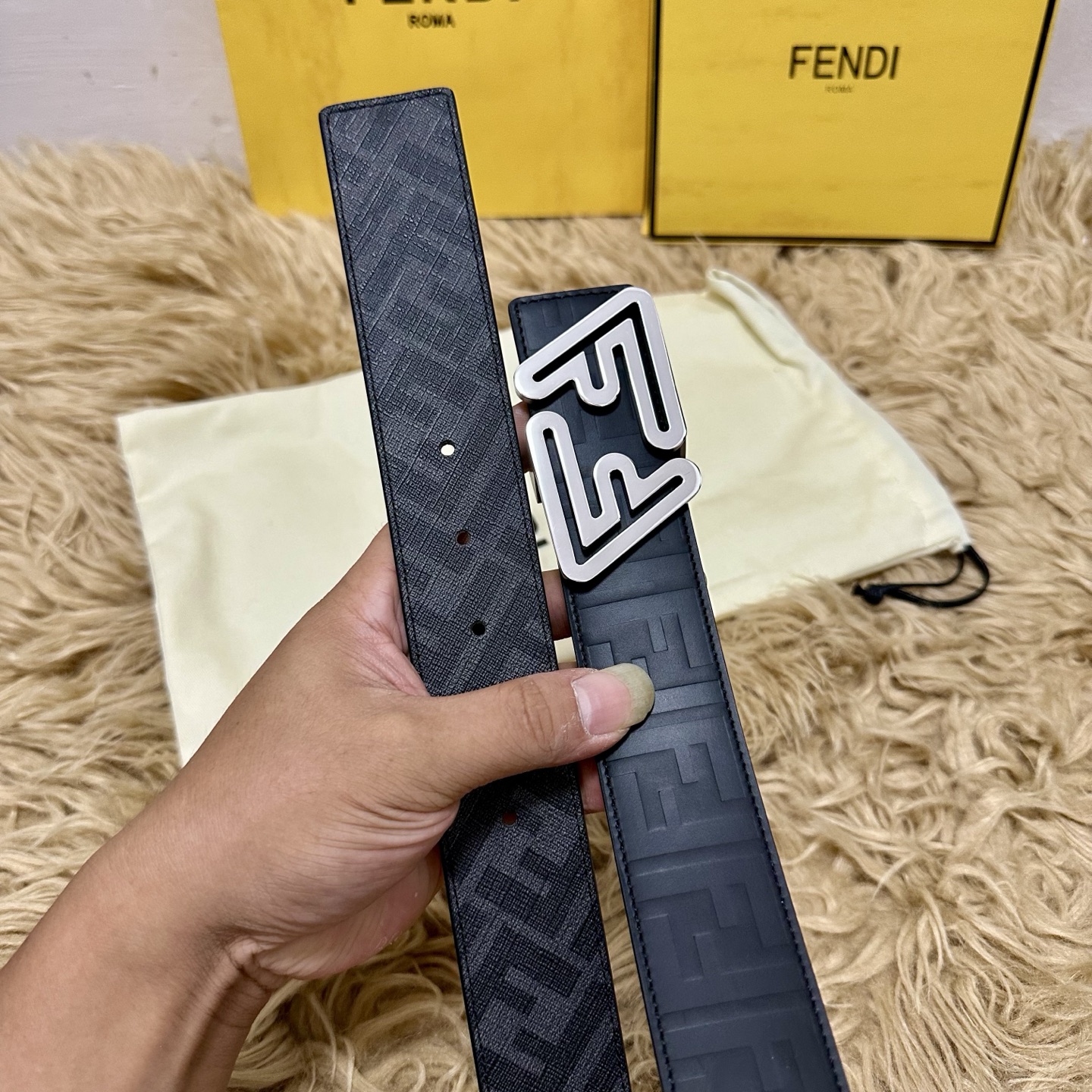 FENDI（芬迪）专柜同款 宽4.0CM 双环正反用腰带 FF按钉搭扣 黑色Cuoio Romano皮革