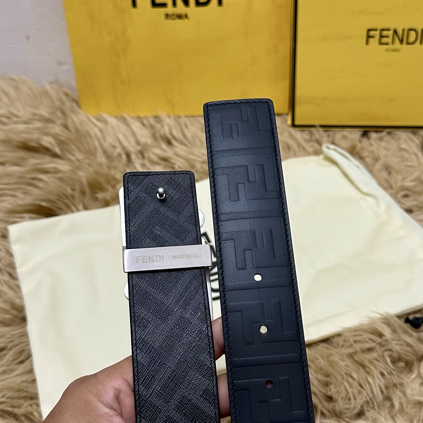 FENDI（芬迪）专柜同款 宽4.0CM 双环正反用腰带 FF按钉搭扣 黑色Cuoio Romano皮革