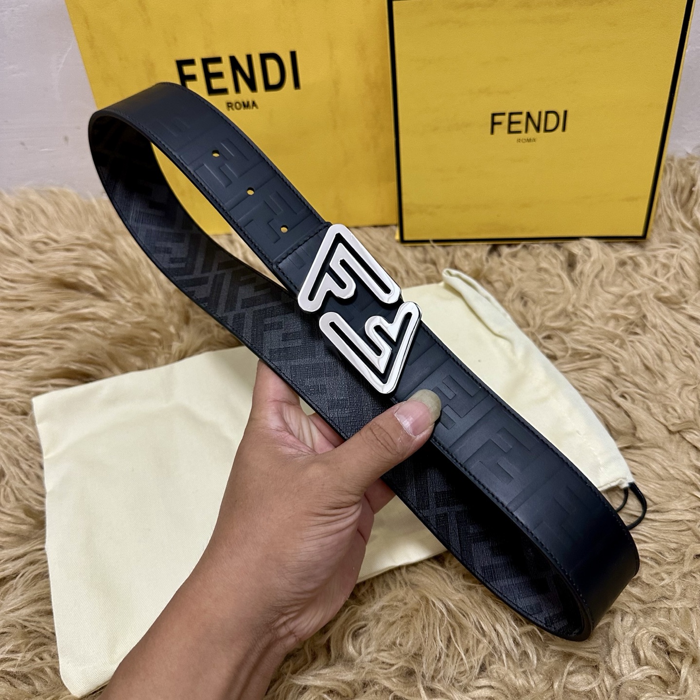 FENDI（芬迪）专柜同款 宽4.0CM 双环正反用腰带 FF按钉搭扣 黑色Cuoio Romano皮革