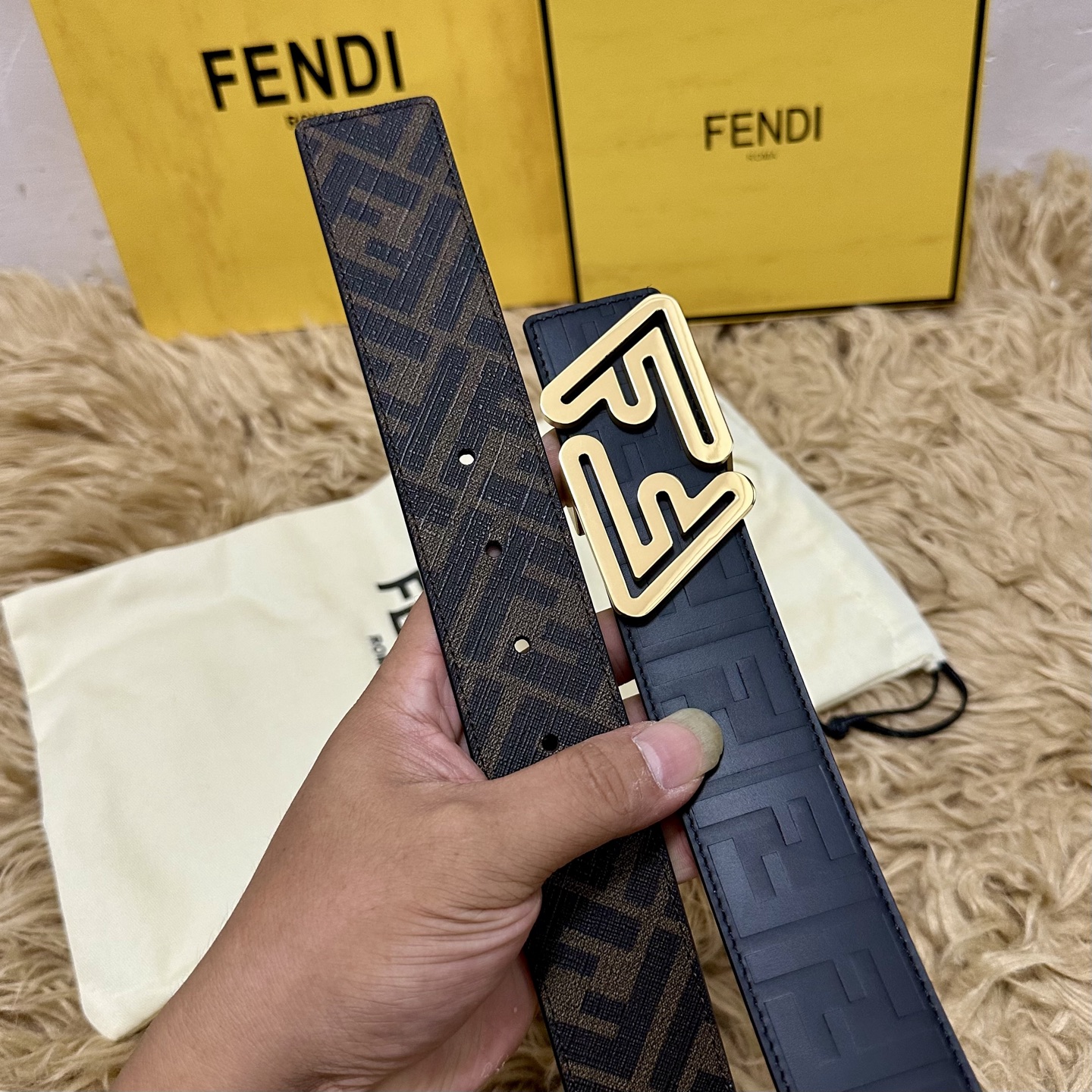 FENDI（芬迪）专柜同款 宽4.0CM 双环正反用腰带 FF按钉搭扣 黑色Cuoio Romano皮革