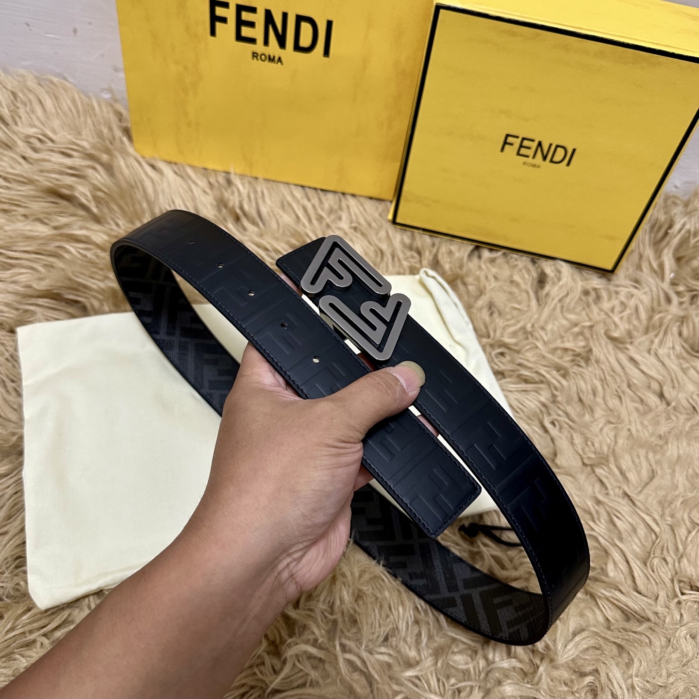 FENDI（芬迪）专柜同款 宽4.0CM 双环正反用腰带 FF按钉搭扣 黑色Cuoio Romano皮革