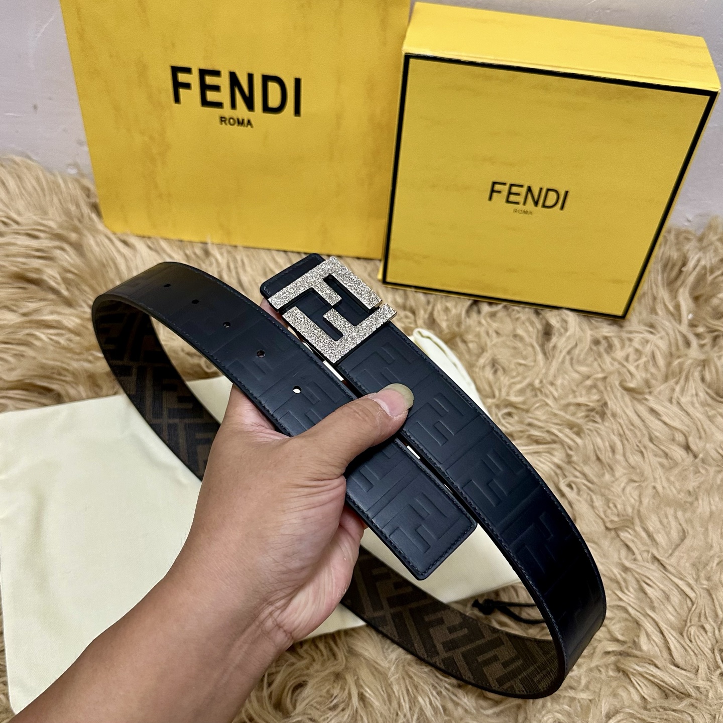 FENDI（芬迪）专柜同款 宽4.0CM 双环正反用腰带 FF按钉搭扣 黑色Cuoio Romano皮革