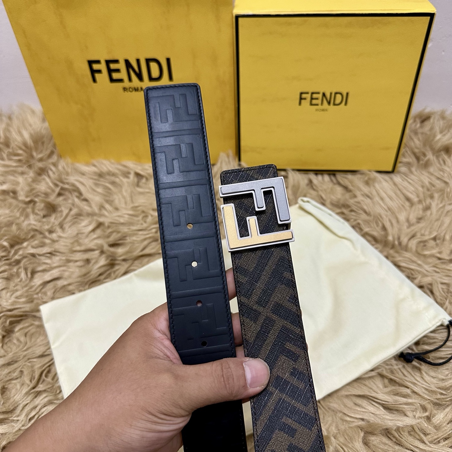 FENDI（芬迪）专柜同款 宽4.0CM 双环正反用腰带 FF按钉搭扣 黑色Cuoio Romano皮革