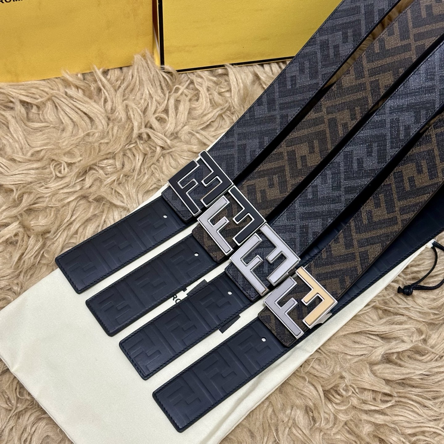 FENDI（芬迪）专柜同款 宽4.0CM 双环正反用腰带 FF按钉搭扣 黑色Cuoio Romano皮革