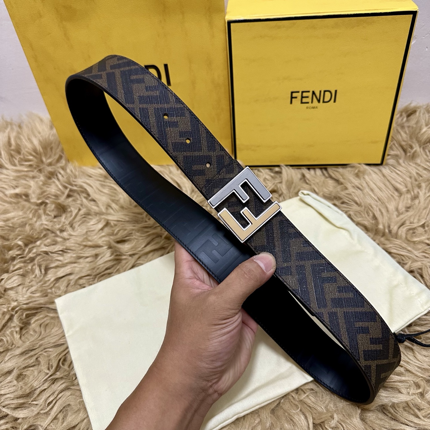 FENDI（芬迪）专柜同款 宽4.0CM 双环正反用腰带 FF按钉搭扣 黑色Cuoio Romano皮革