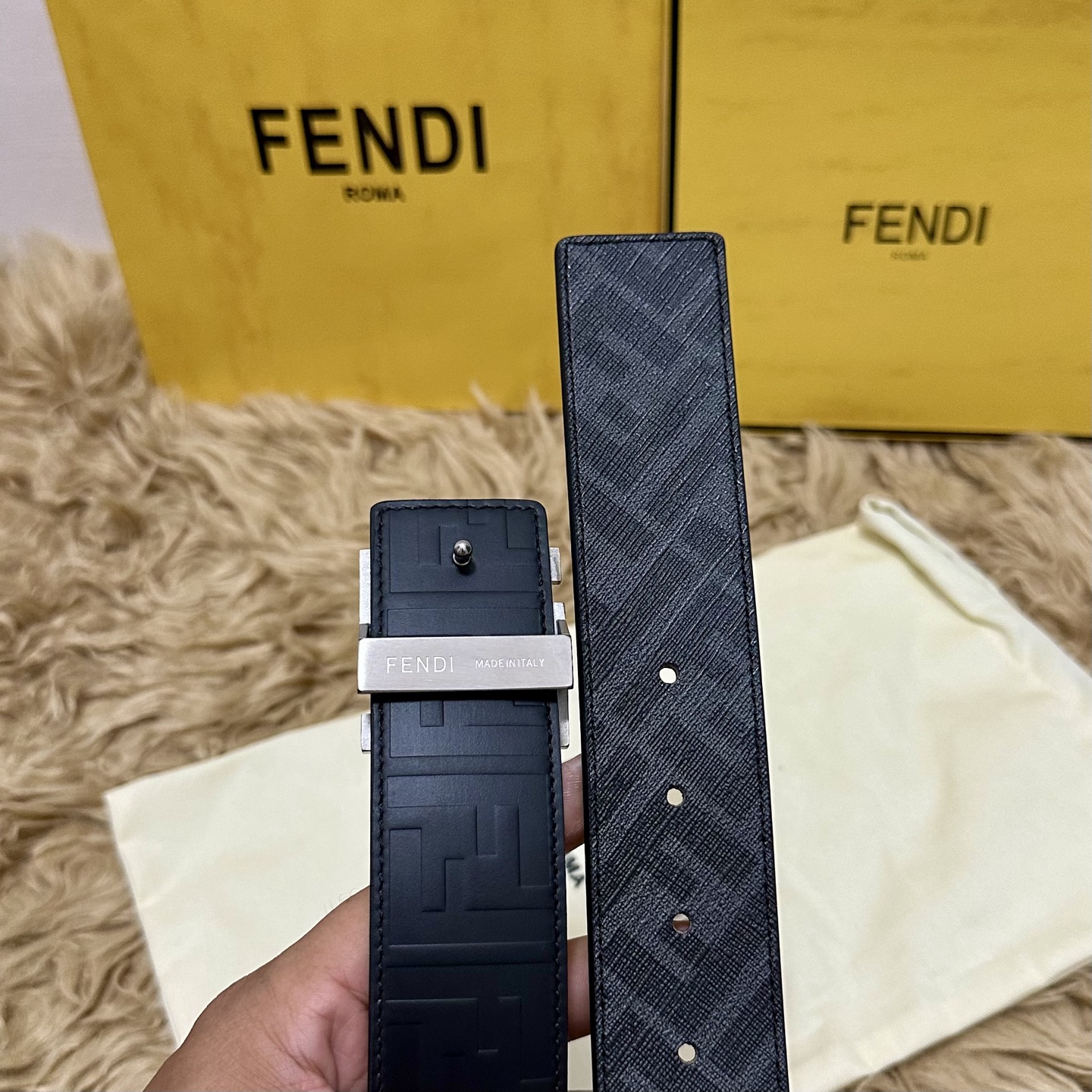 FENDI（芬迪）专柜同款 宽4.0CM 双环正反用腰带 FF按钉搭扣 黑色Cuoio Romano皮革