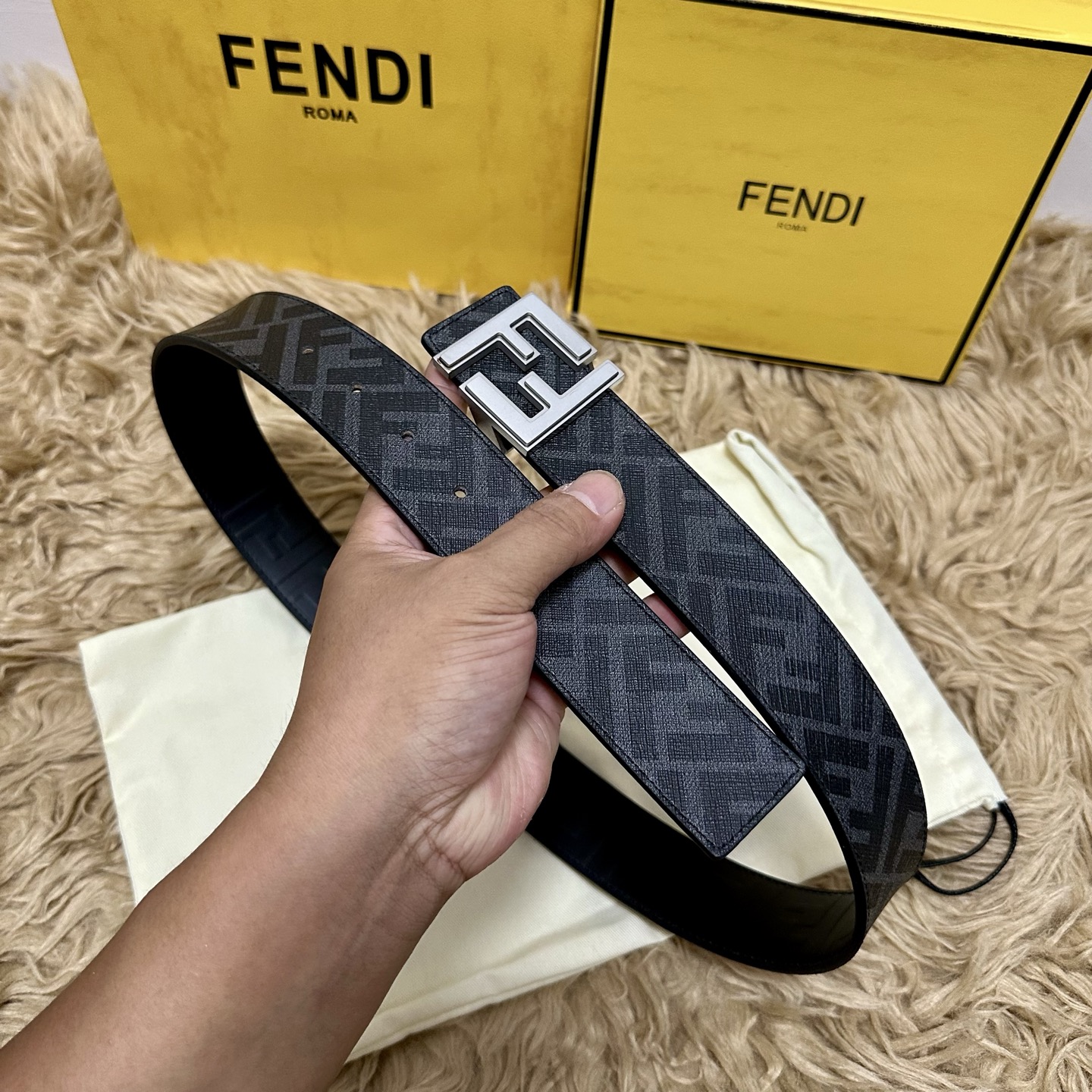FENDI（芬迪）专柜同款 宽4.0CM 双环正反用腰带 FF按钉搭扣 黑色Cuoio Romano皮革