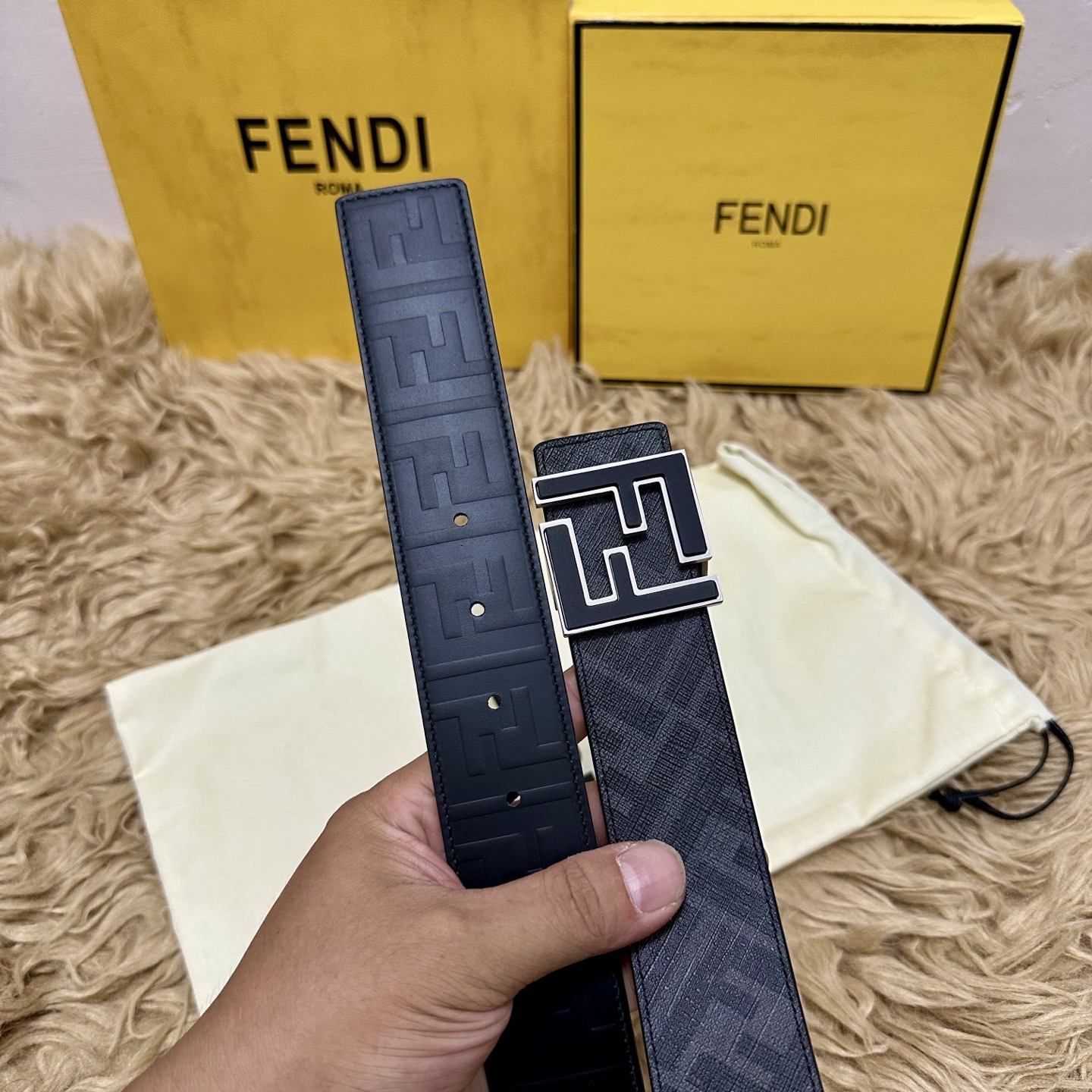 FENDI（芬迪）专柜同款 宽4.0CM 双环正反用腰带 FF按钉搭扣 黑色Cuoio Romano皮革