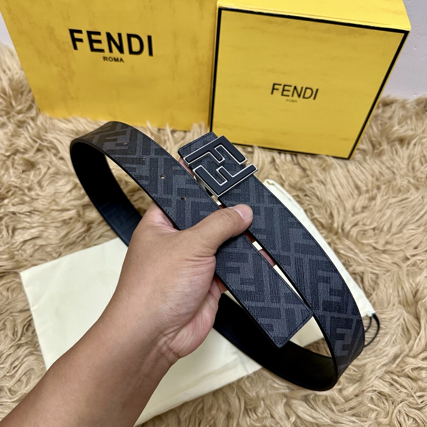 FENDI（芬迪）专柜同款 宽4.0CM 双环正反用腰带 FF按钉搭扣 黑色Cuoio Romano皮革
