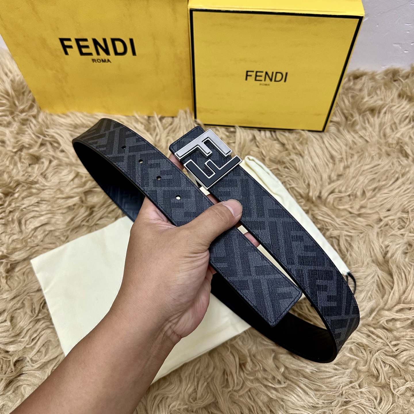 FENDI（芬迪）专柜同款 宽4.0CM 双环正反用腰带 FF按钉搭扣 黑色Cuoio Romano皮革