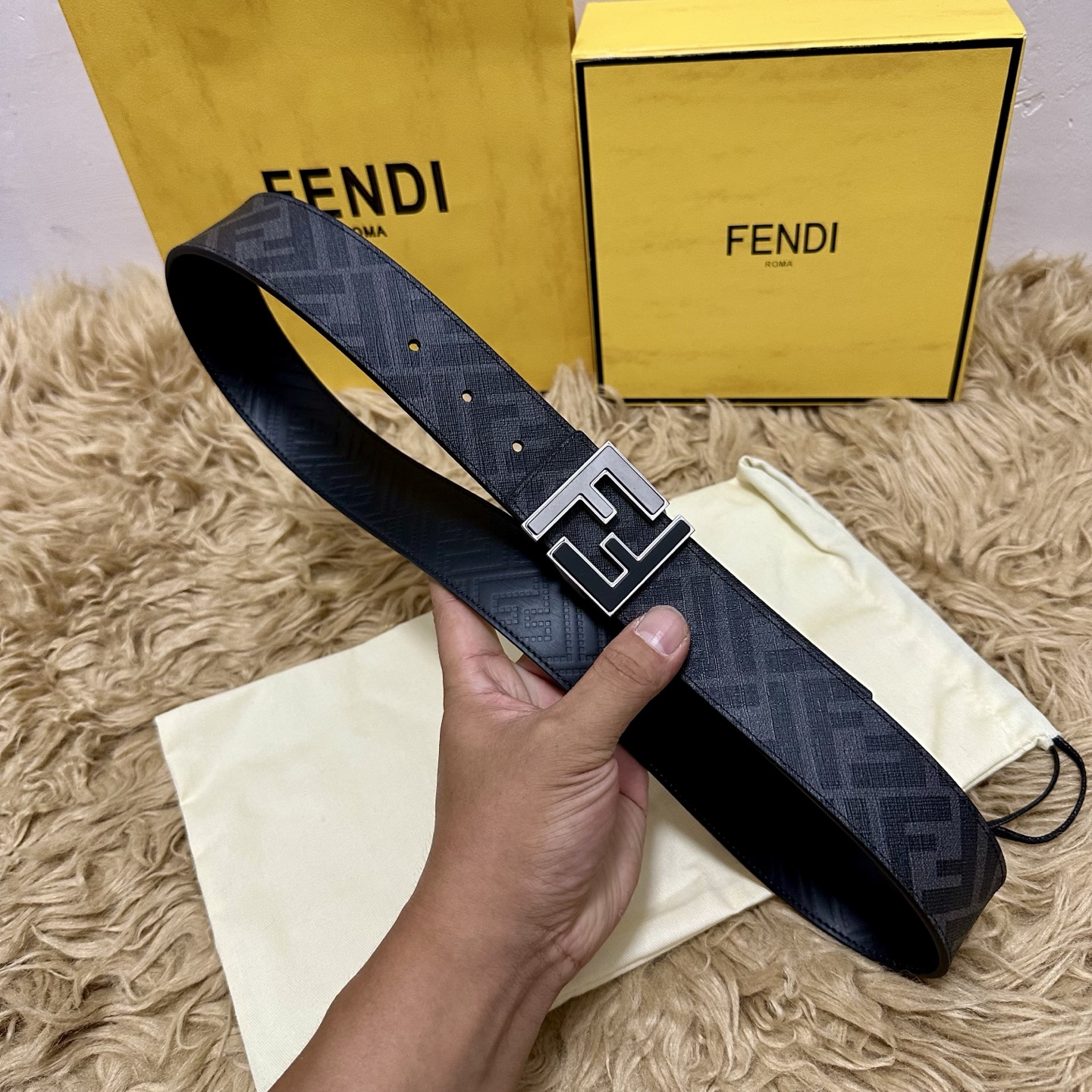 FENDI（芬迪）专柜同款 宽4.0CM 双环正反用腰带 FF按钉搭扣 黑色Cuoio Romano皮革