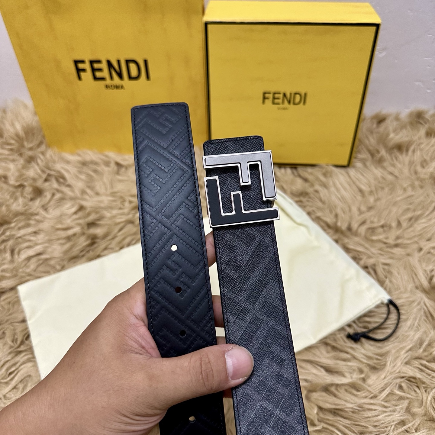 FENDI（芬迪）专柜同款 宽4.0CM 双环正反用腰带 FF按钉搭扣 黑色Cuoio Romano皮革