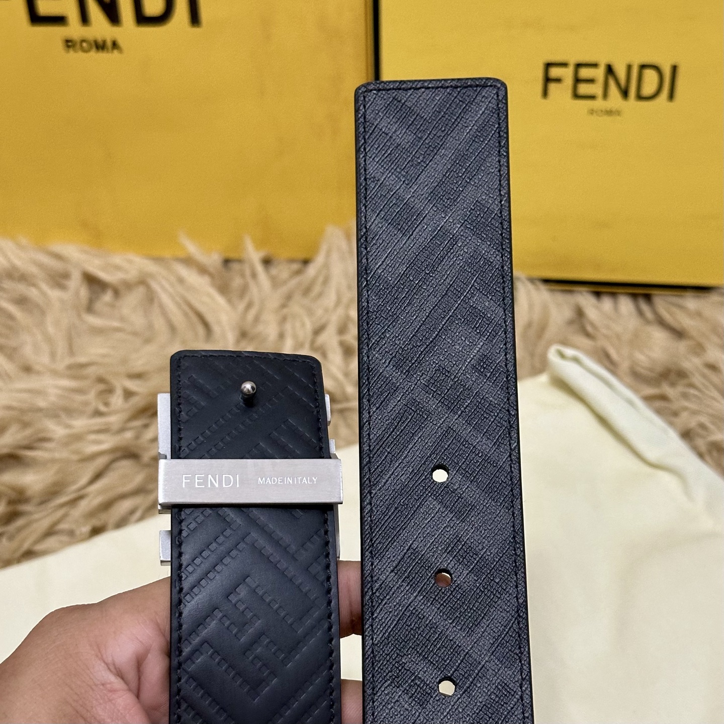 FENDI（芬迪）专柜同款 宽4.0CM 双环正反用腰带 FF按钉搭扣 黑色Cuoio Romano皮革