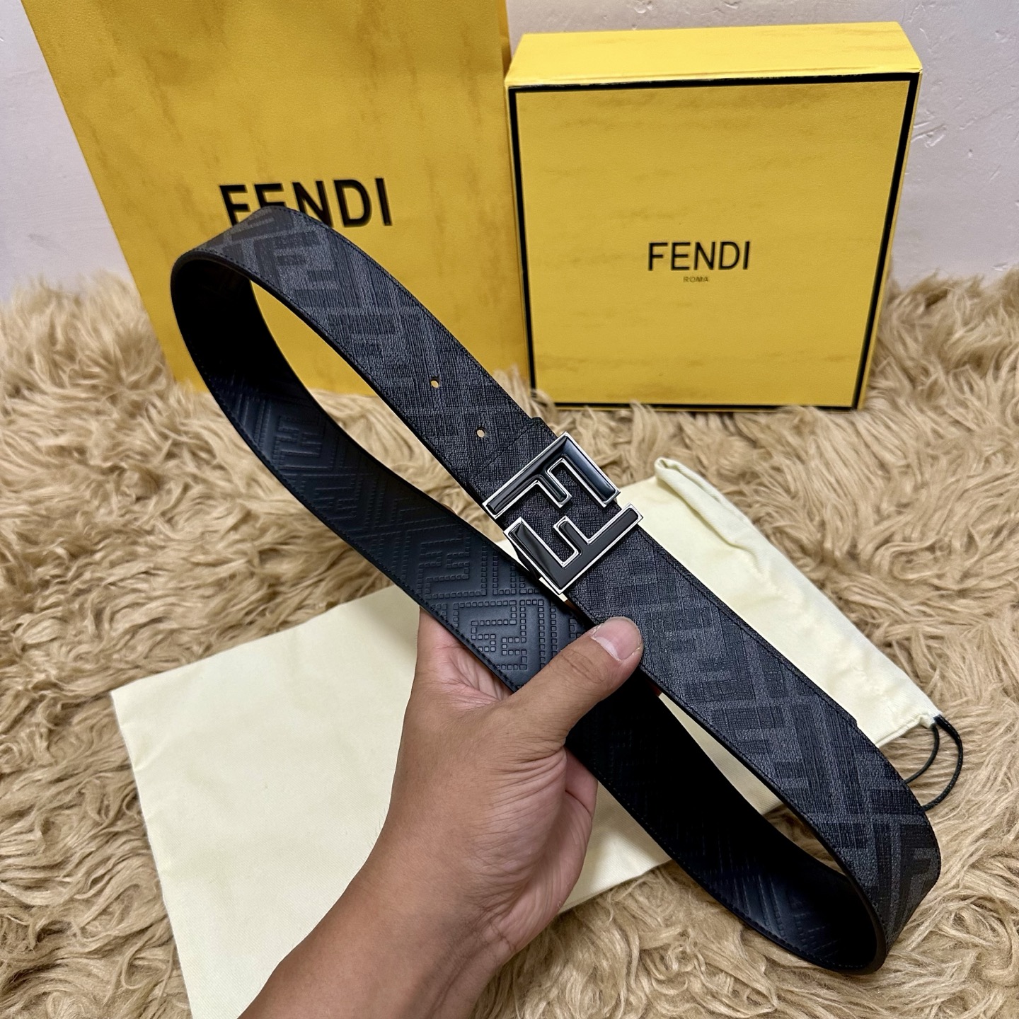 FENDI（芬迪）专柜同款 宽4.0CM 双环正反用腰带 FF按钉搭扣 黑色Cuoio Romano皮革