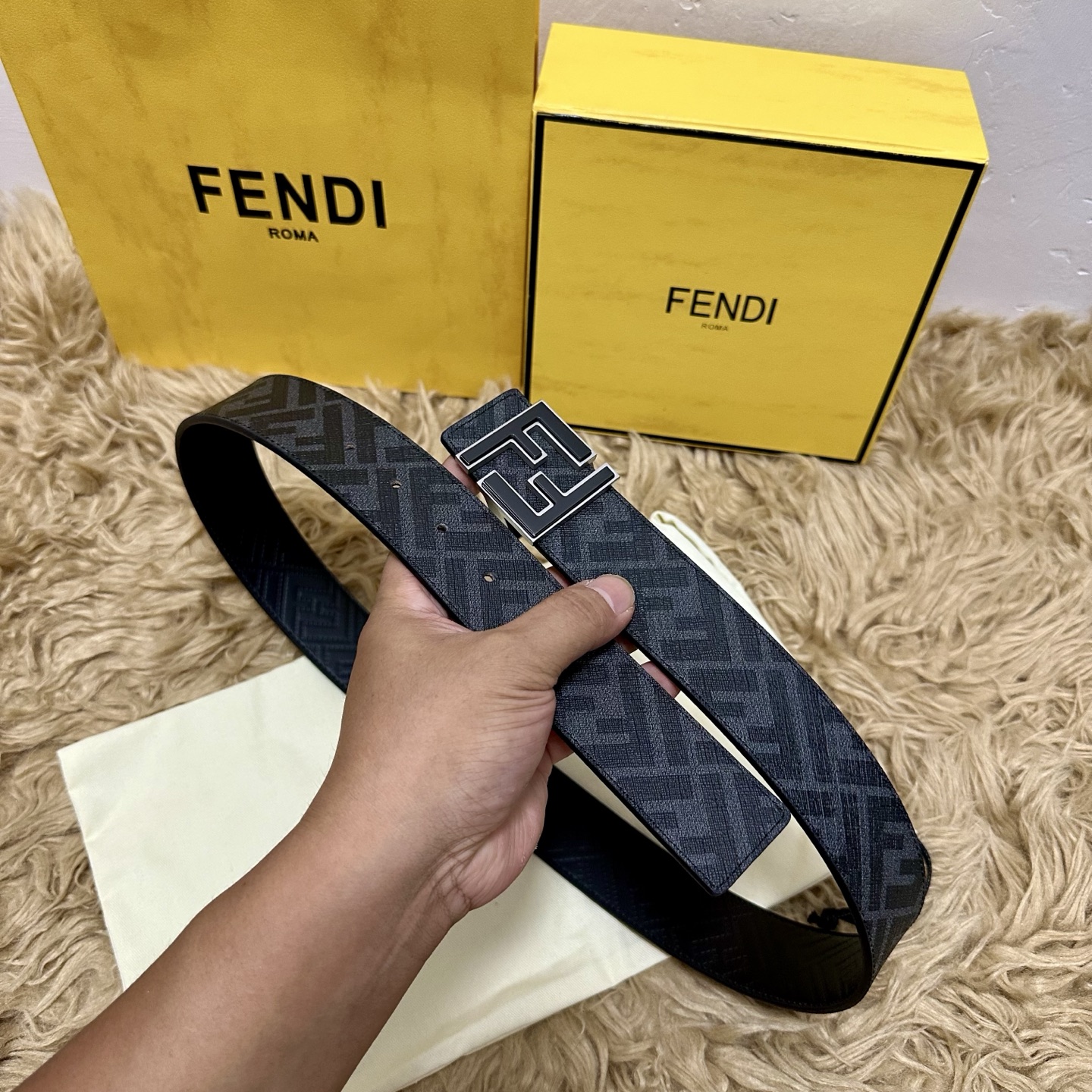 FENDI（芬迪）专柜同款 宽4.0CM 双环正反用腰带 FF按钉搭扣 黑色Cuoio Romano皮革