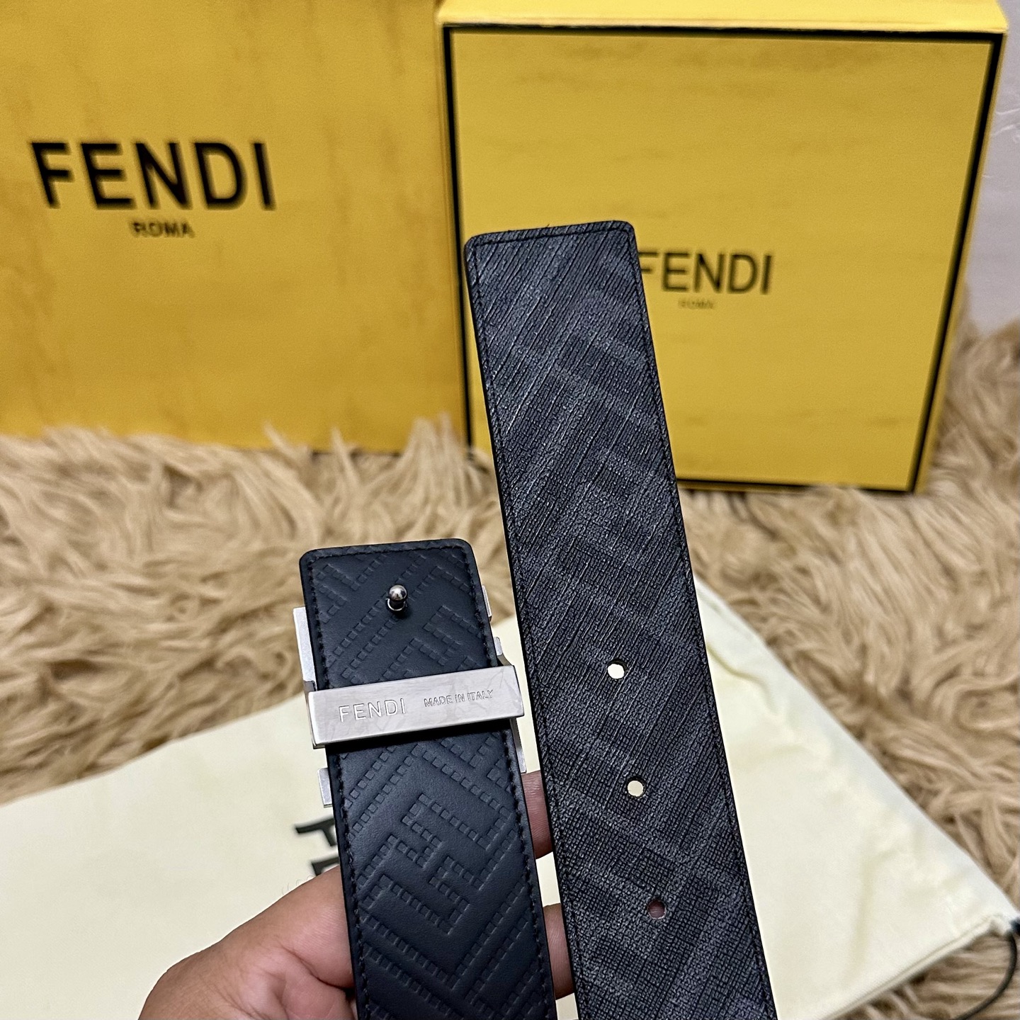 FENDI（芬迪）专柜同款 宽4.0CM 双环正反用腰带 FF按钉搭扣 黑色Cuoio Romano皮革