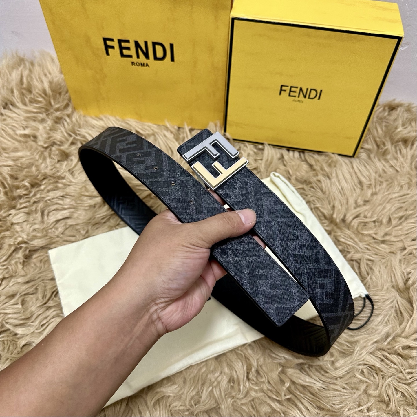 FENDI（芬迪）专柜同款 宽4.0CM 双环正反用腰带 FF按钉搭扣 黑色Cuoio Romano皮革