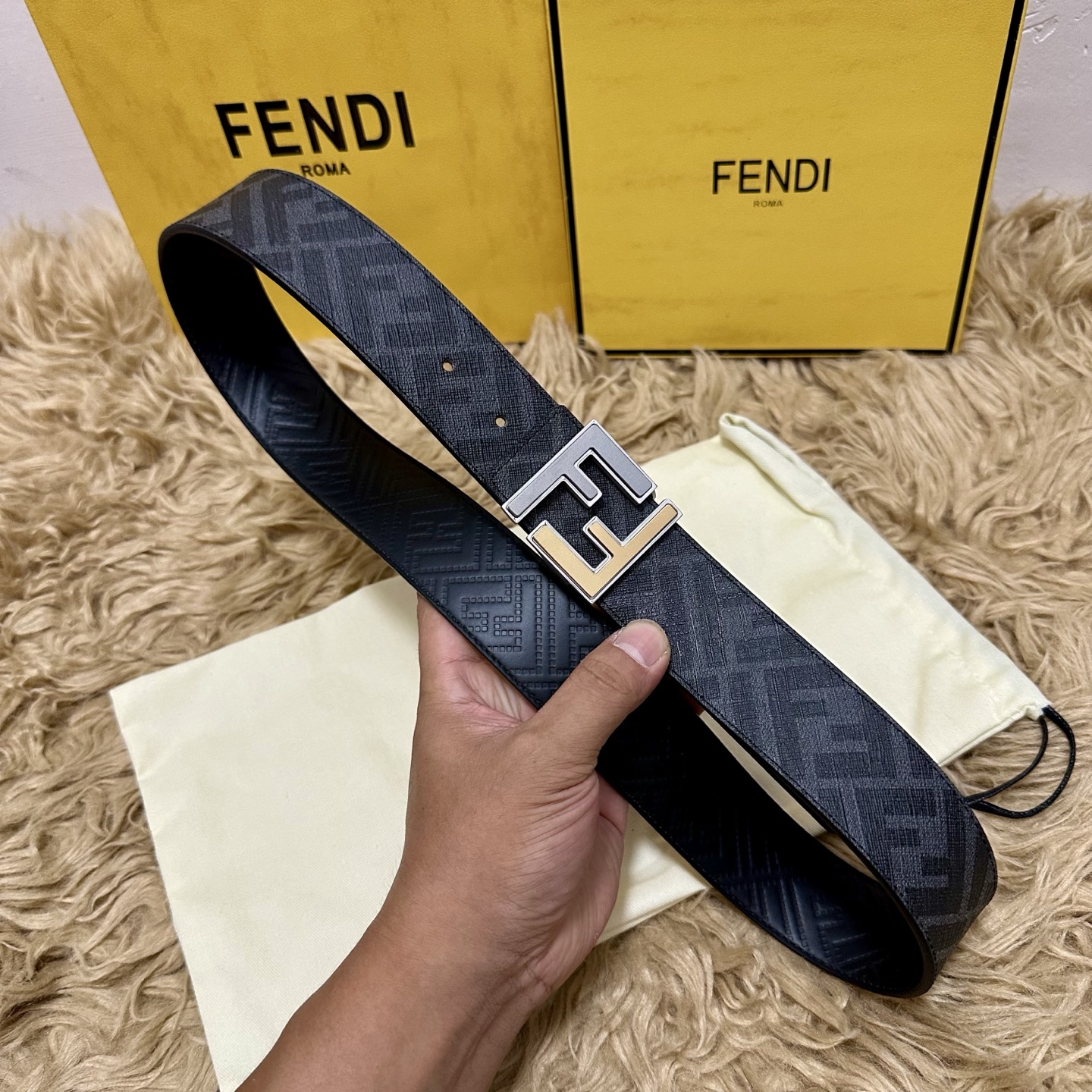 FENDI（芬迪）专柜同款 宽4.0CM 双环正反用腰带 FF按钉搭扣 黑色Cuoio Romano皮革