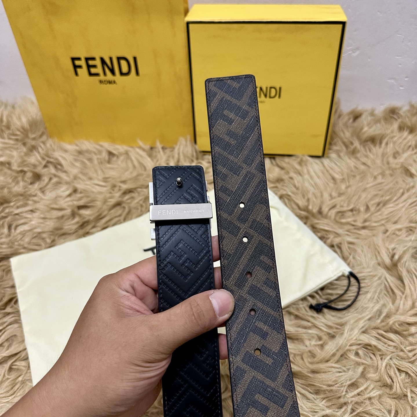 FENDI（芬迪）专柜同款 宽4.0CM 双环正反用腰带 FF按钉搭扣 黑色Cuoio Romano皮革