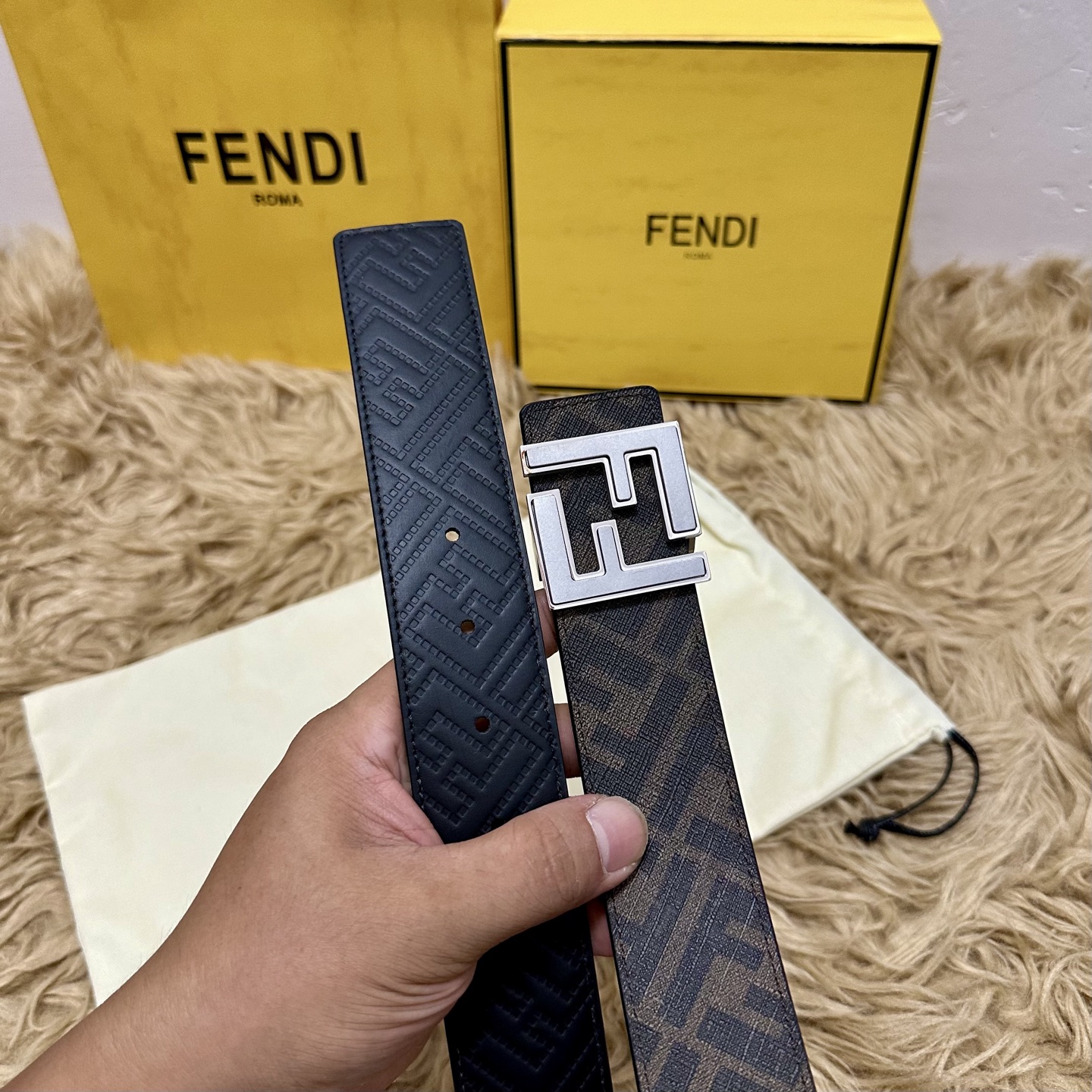FENDI（芬迪）专柜同款 宽4.0CM 双环正反用腰带 FF按钉搭扣 黑色Cuoio Romano皮革