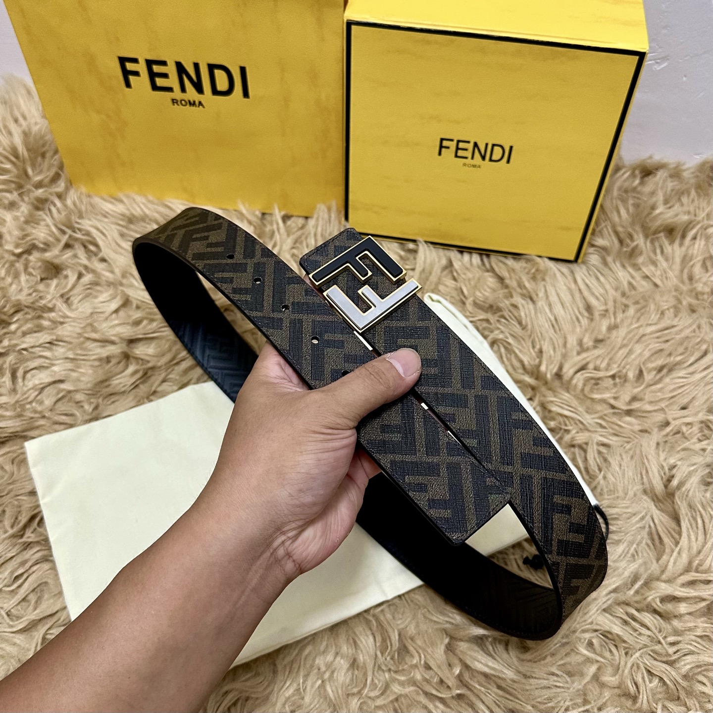 FENDI（芬迪）专柜同款 宽4.0CM 双环正反用腰带 FF按钉搭扣 黑色Cuoio Romano皮革