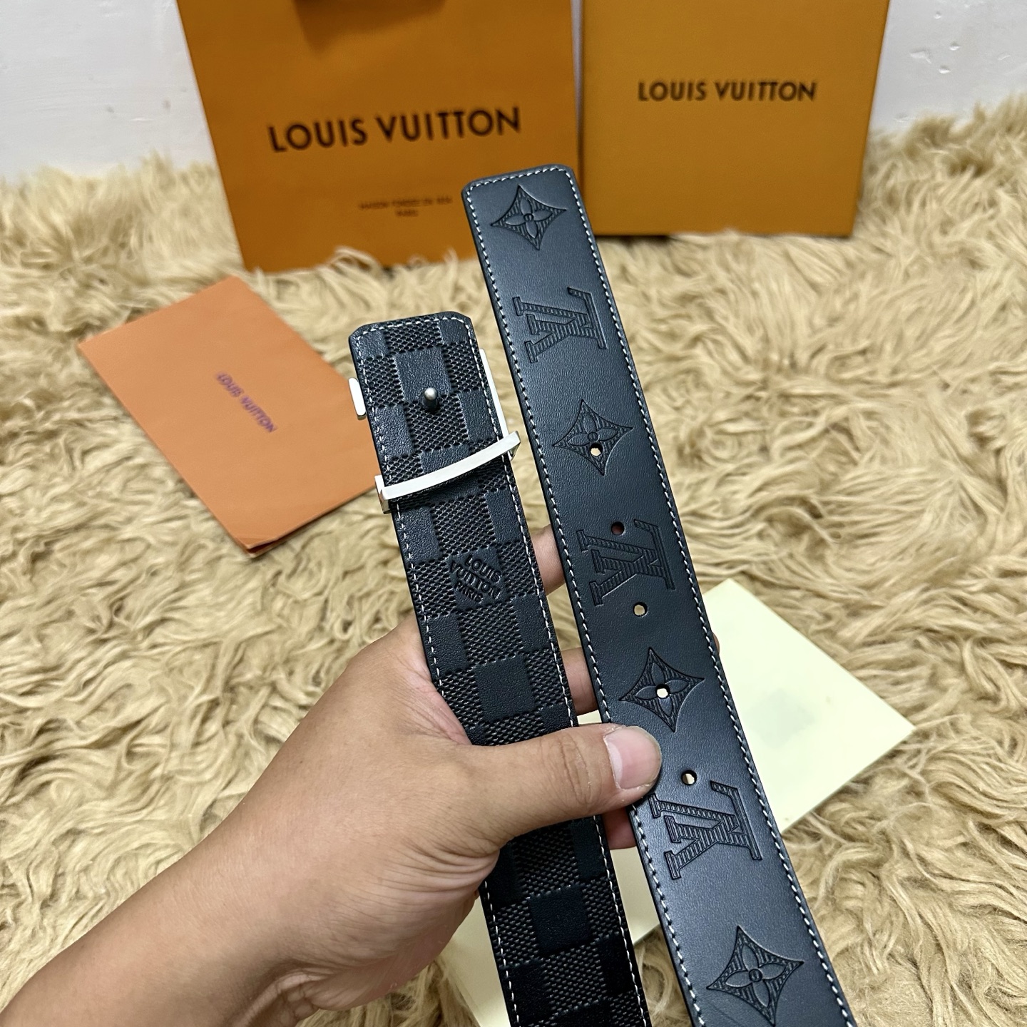 🅿️170 LV.路易威登 宽40MM双面原版小牛皮 搭配单钌钯电镀扣 完美的手感.油边 出众的设计.风格 高贵奢华 时尚大方 高清实拍 货真价实 品质保证 双面🉑️用