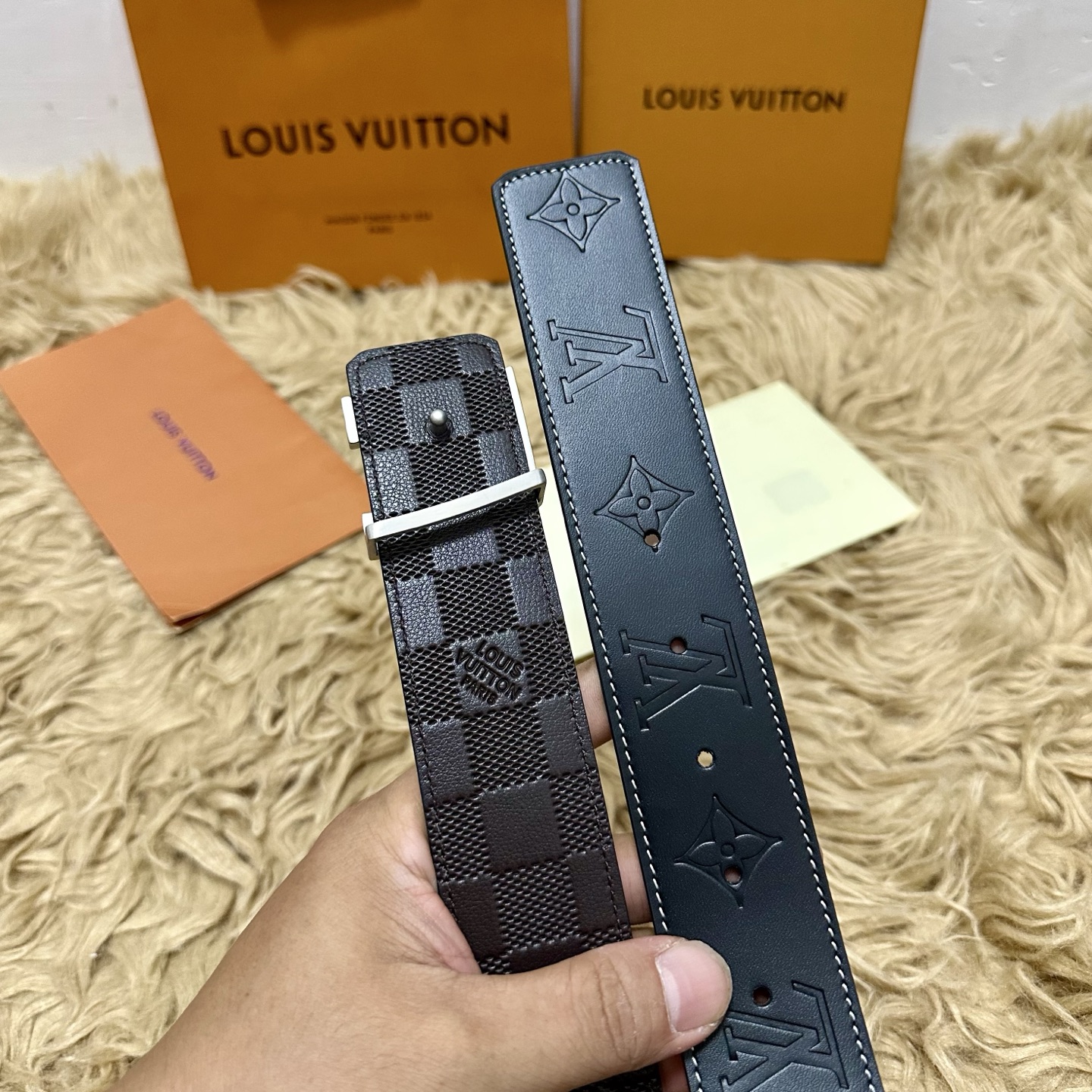 🅿️170 LV.路易威登 宽40MM双面原版小牛皮 搭配单钌钯电镀扣 完美的手感.油边 出众的设计.风格 高贵奢华 时尚大方 高清实拍 货真价实 品质保证 双面🉑️用