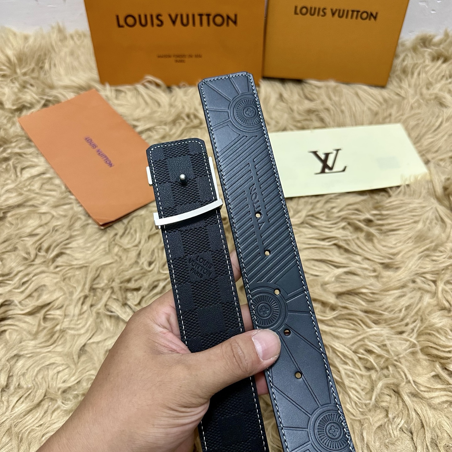 🅿️170 LV.路易威登 宽40MM双面原版小牛皮 搭配单钌钯电镀扣 完美的手感.油边 出众的设计.风格 高贵奢华 时尚大方 高清实拍 货真价实 品质保证 双面🉑️用