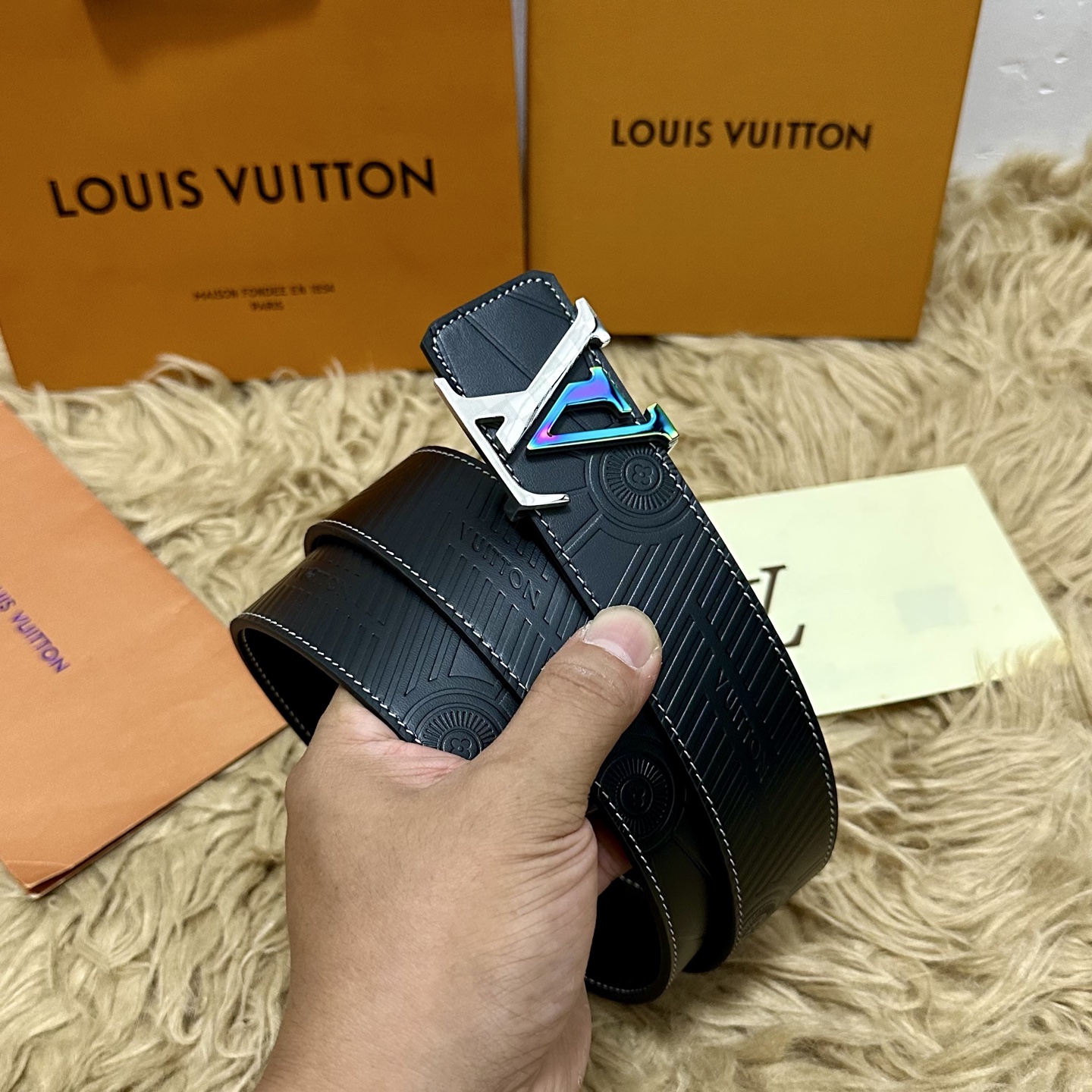 🅿️170 LV.路易威登 宽40MM双面原版小牛皮 搭配单钌钯电镀扣 完美的手感.油边 出众的设计.风格 高贵奢华 时尚大方 高清实拍 货真价实 品质保证 双面🉑️用