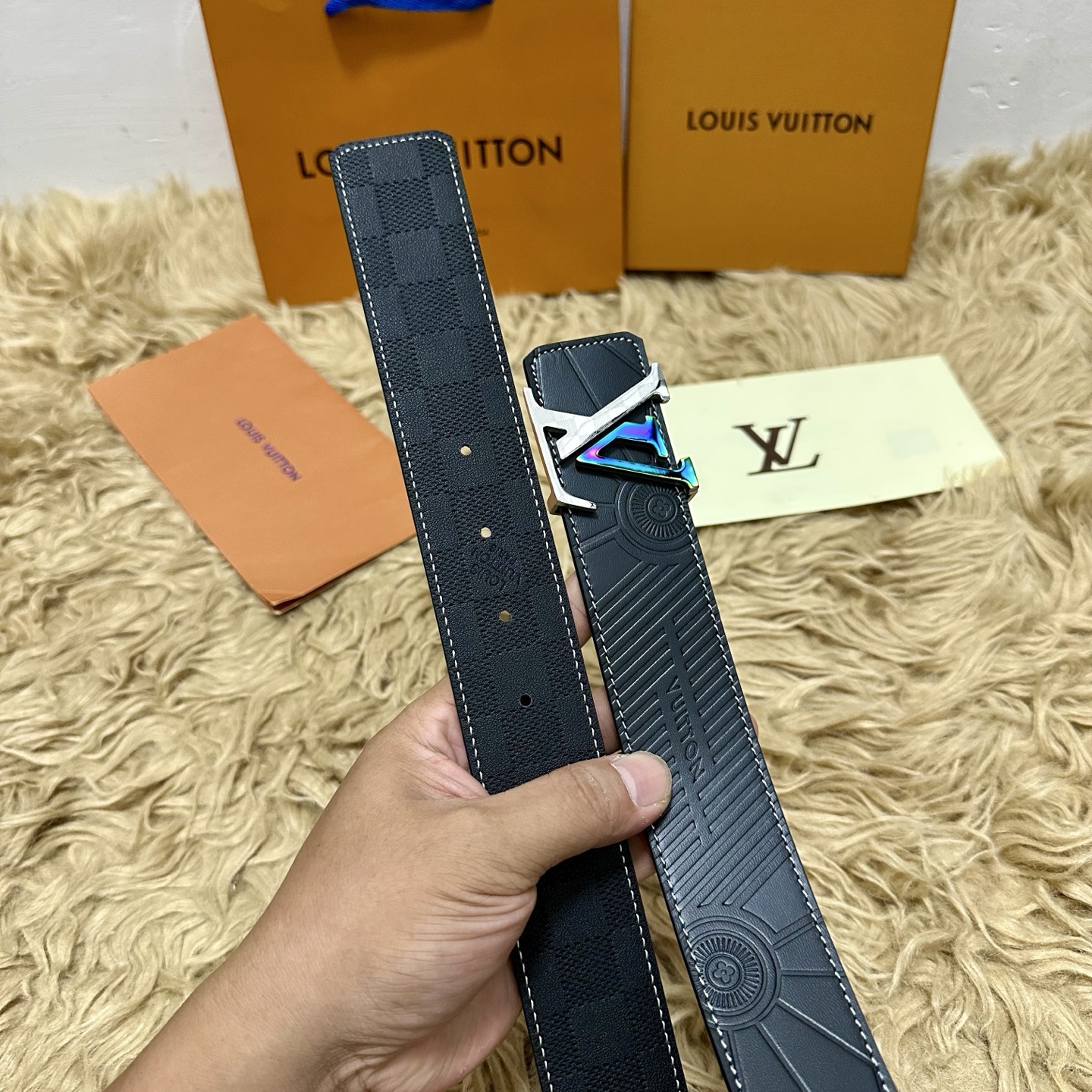 🅿️170 LV.路易威登 宽40MM双面原版小牛皮 搭配单钌钯电镀扣 完美的手感.油边 出众的设计.风格 高贵奢华 时尚大方 高清实拍 货真价实 品质保证 双面🉑️用