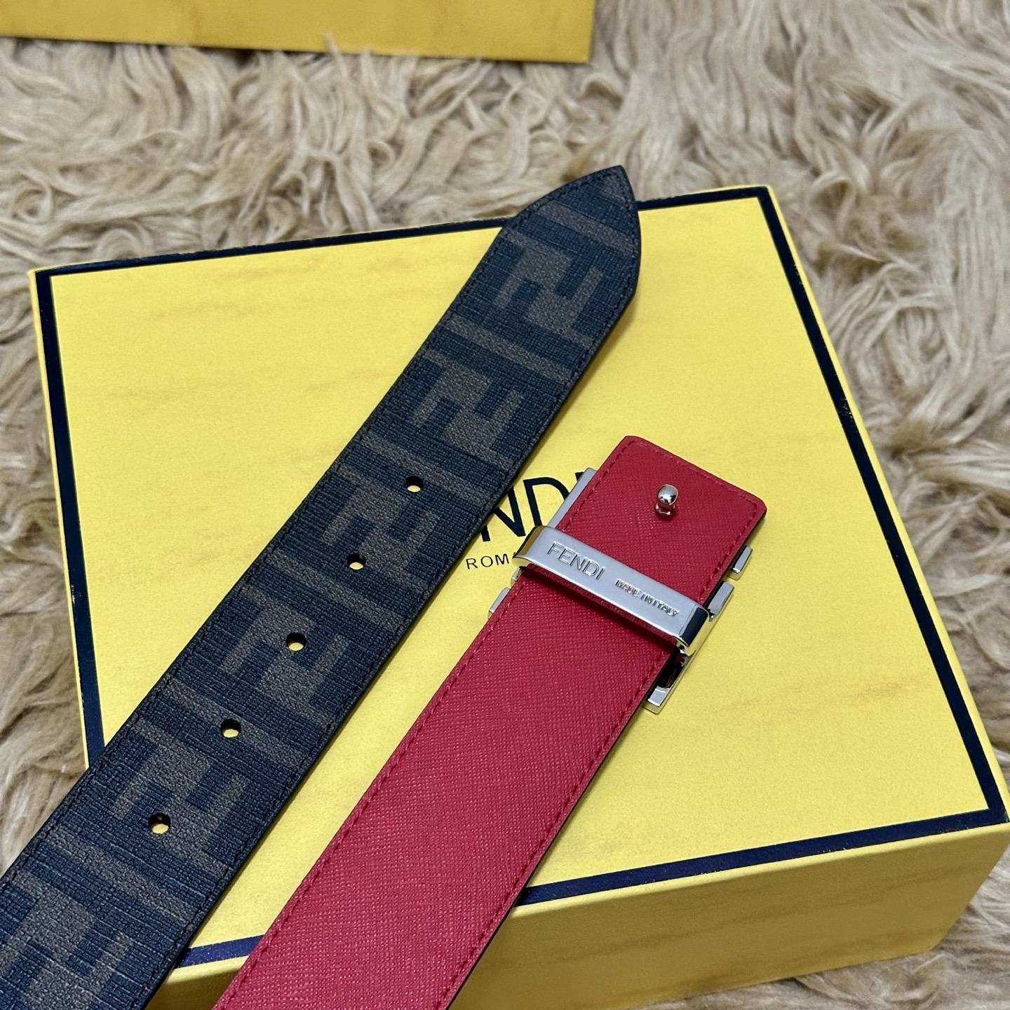 FENDI（芬迪）专柜同款 宽4.0CM 双环正反用腰带 FF按钉搭扣 红色Cuoio Romano皮革