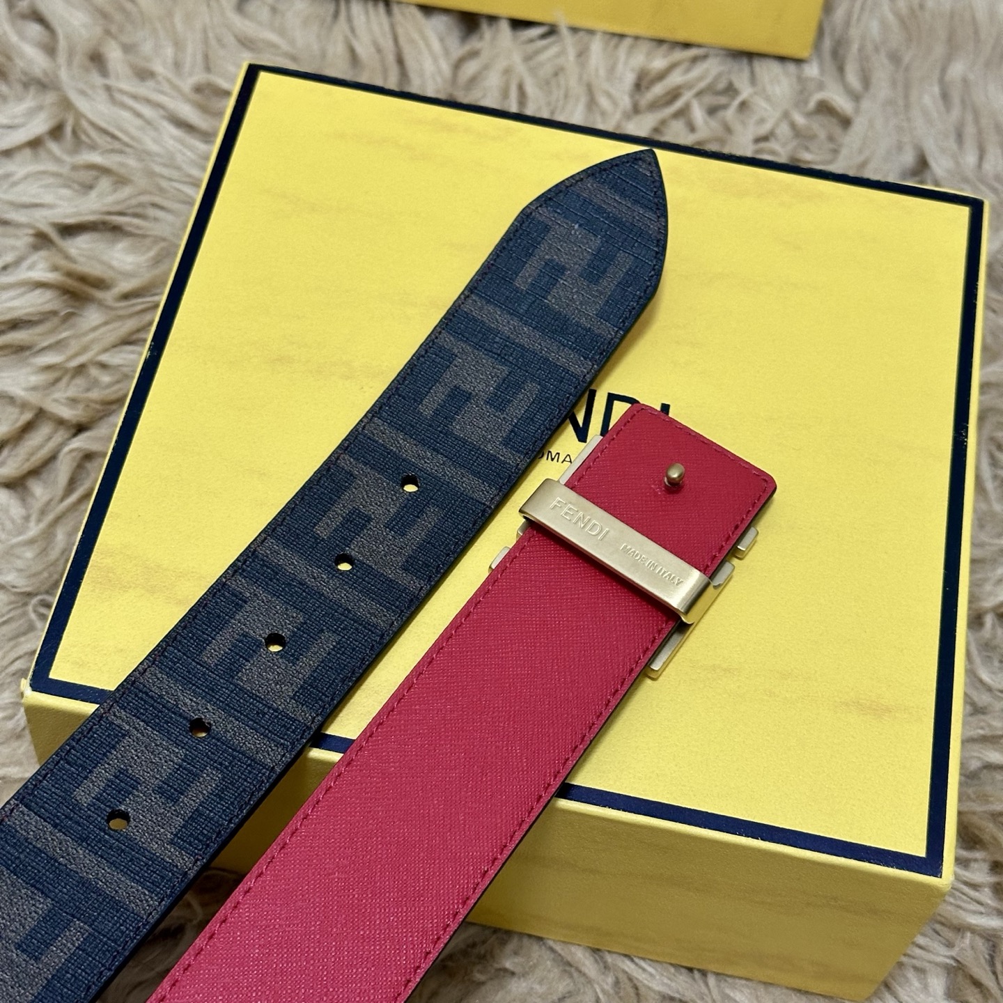 FENDI（芬迪）专柜同款 宽4.0CM 双环正反用腰带 FF按钉搭扣 红色Cuoio Romano皮革