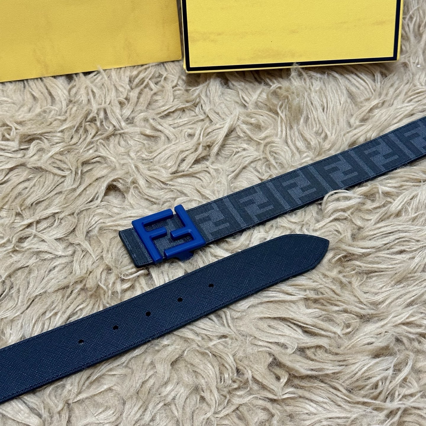 FENDI（芬迪）专柜同款 宽4.0CM 双环正反用腰带 FF按钉搭扣 黑色Cuoio Romano皮革